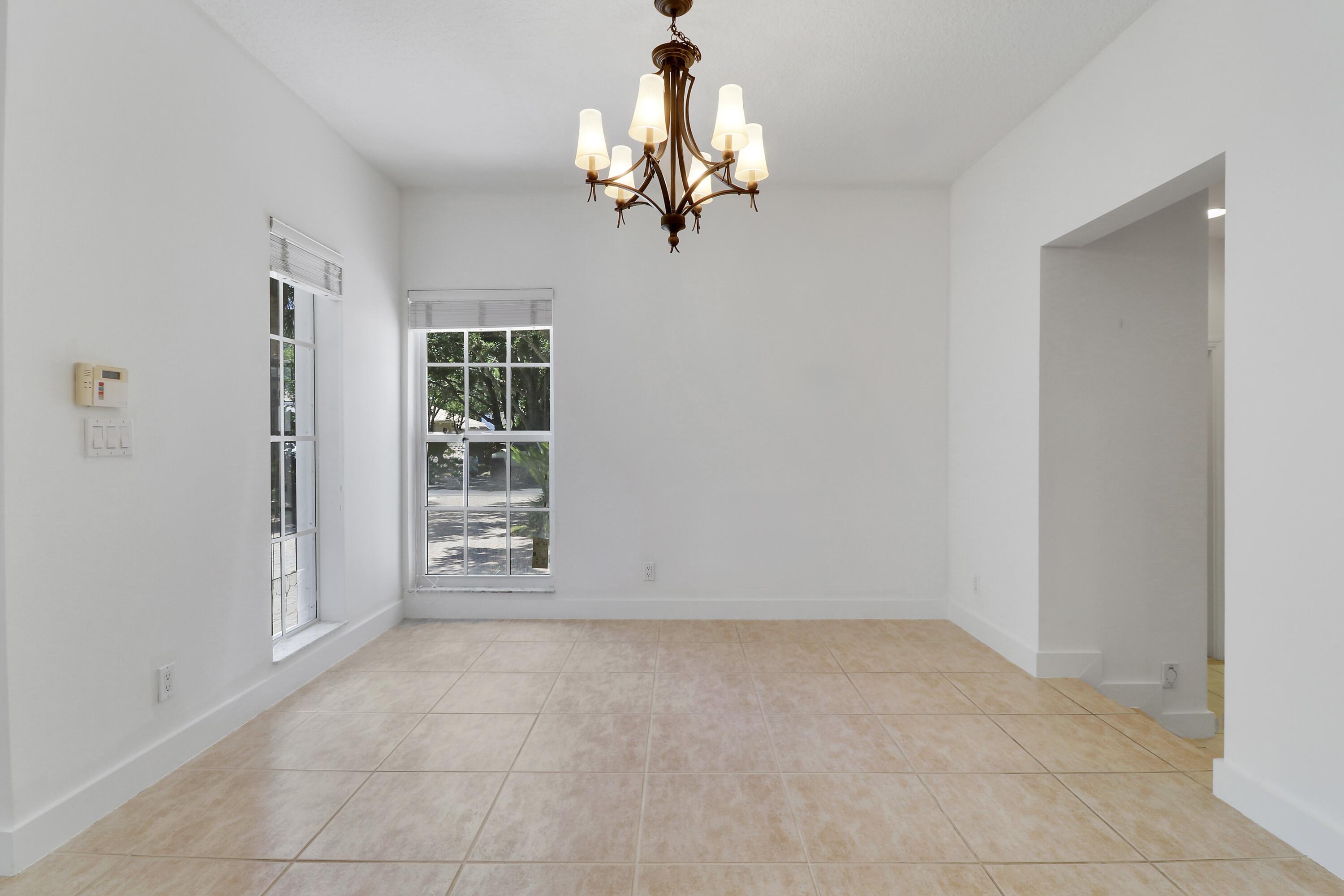 OAK HARBOUR 3 - Residential