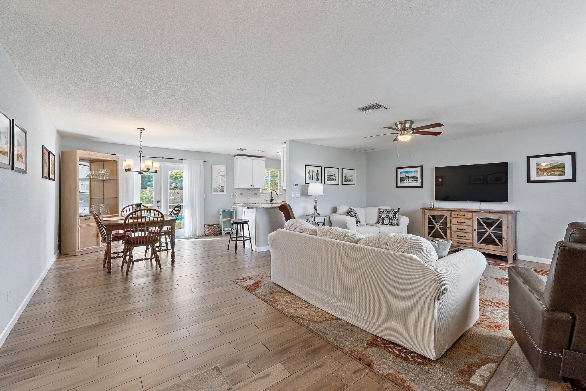 JUPITER IN THE PINES SEC B - Residential Lease