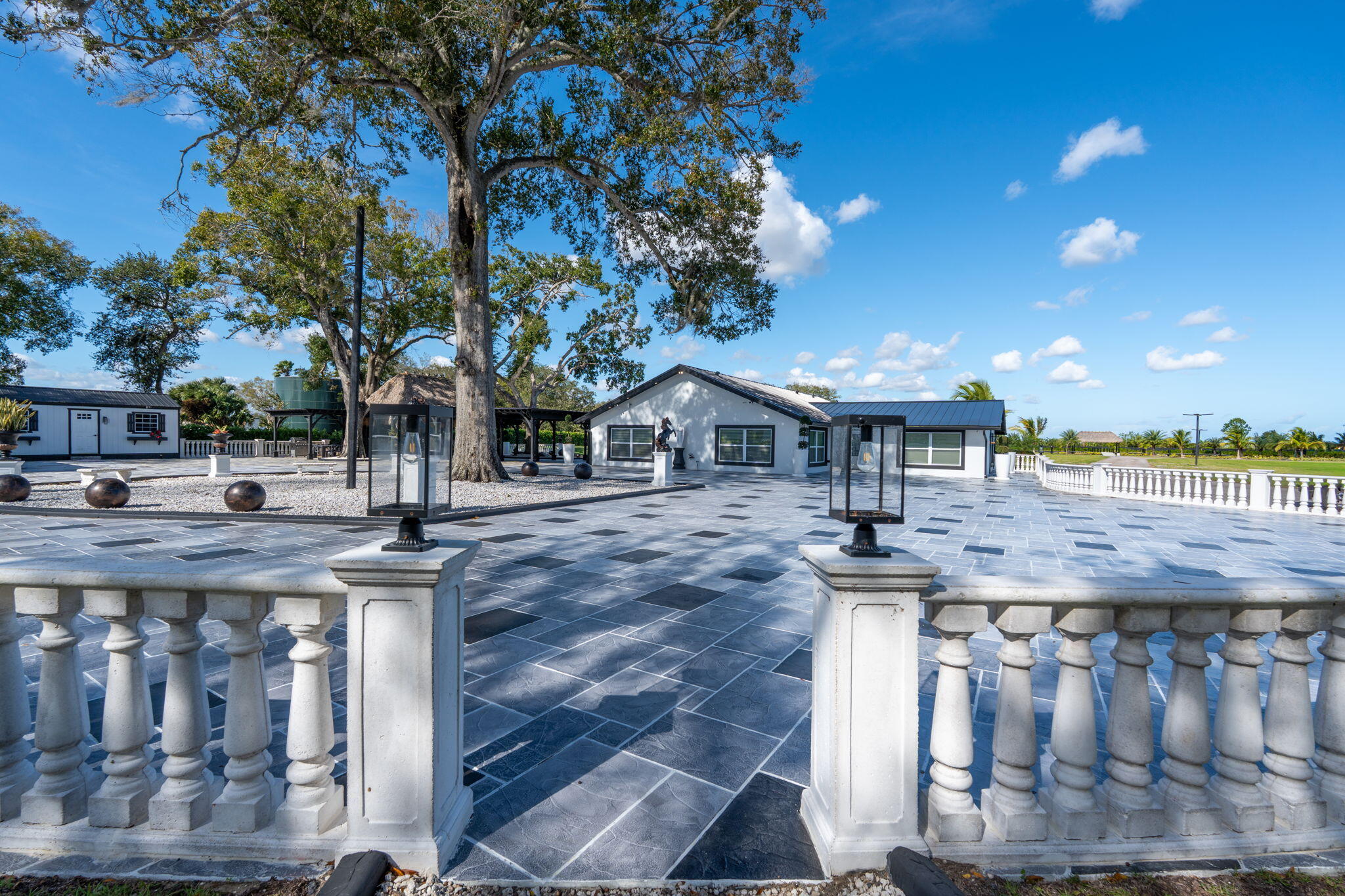 METES AND BOUNDS - Residential