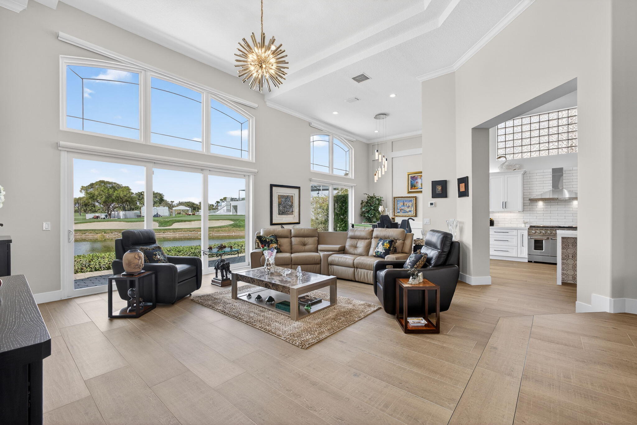 GRAND CAY - Residential
