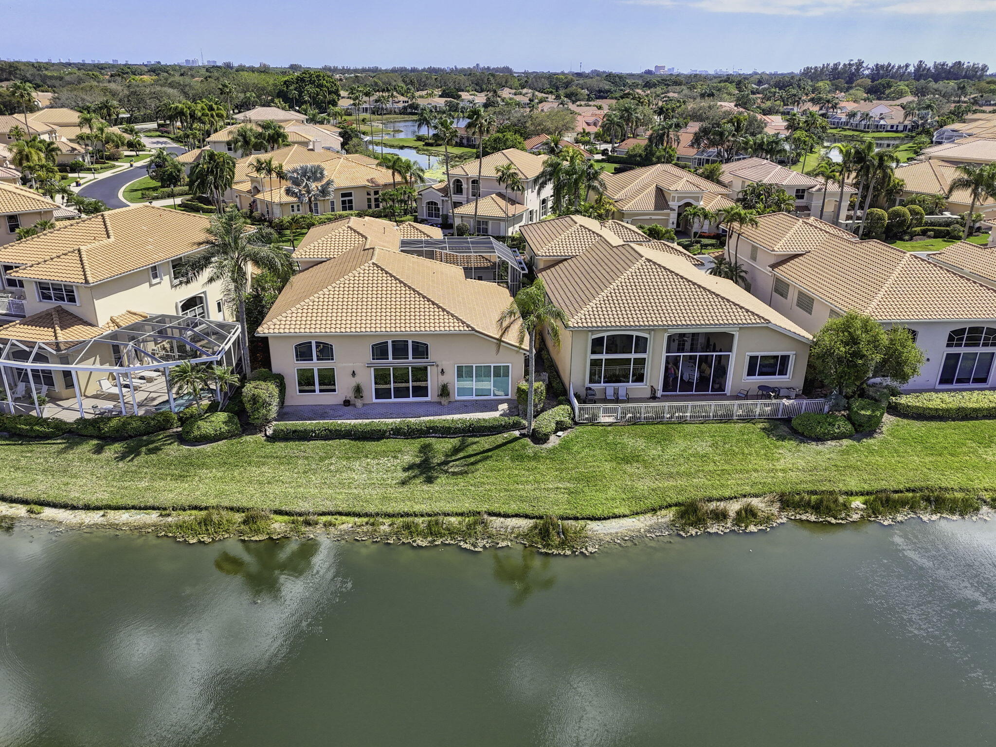 GRAND CAY - Residential