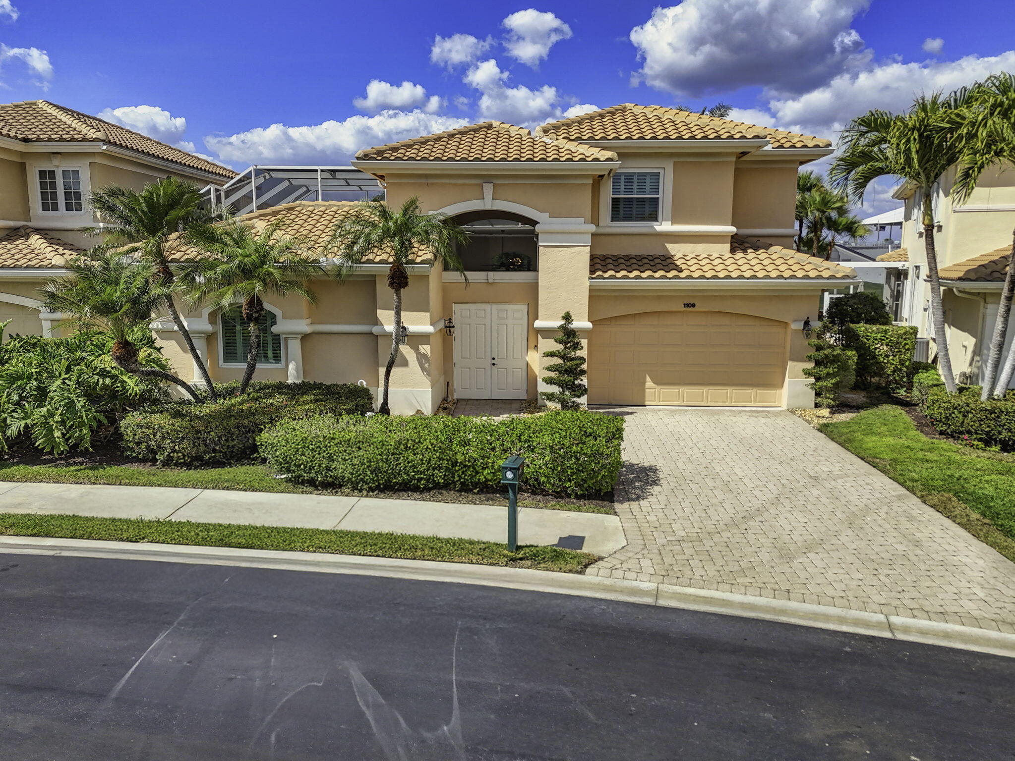 GRAND CAY - Residential