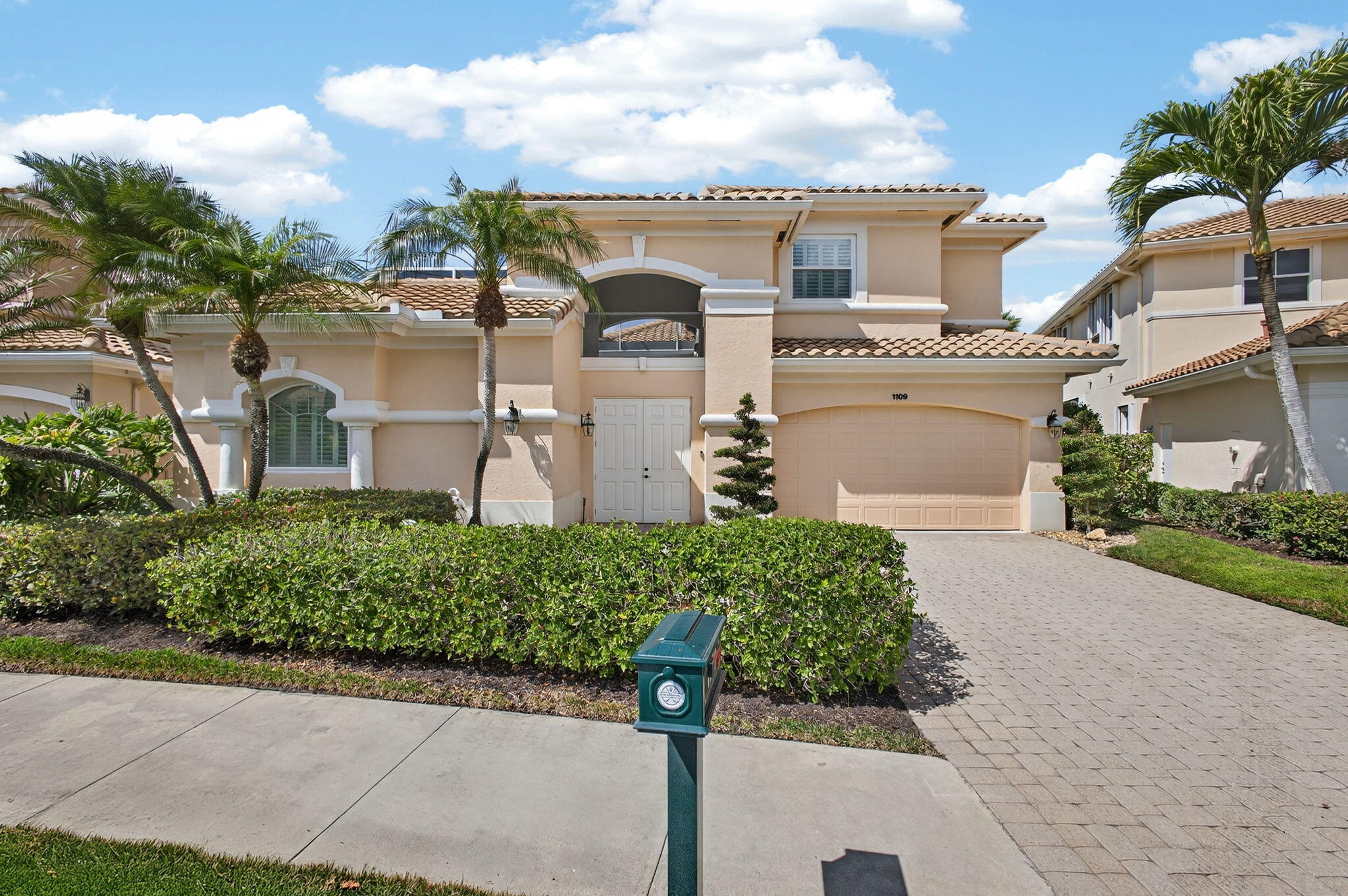 GRAND CAY - Residential