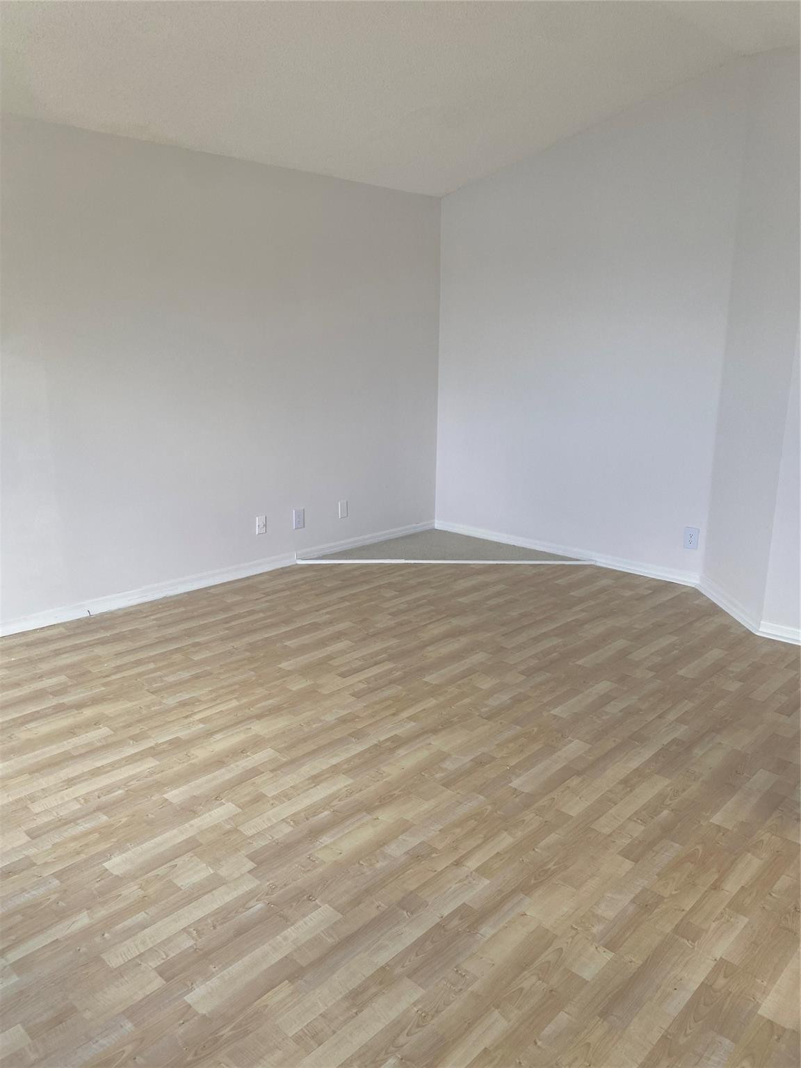CORAL BAY REPLAT SECTION ONE - Residential Lease