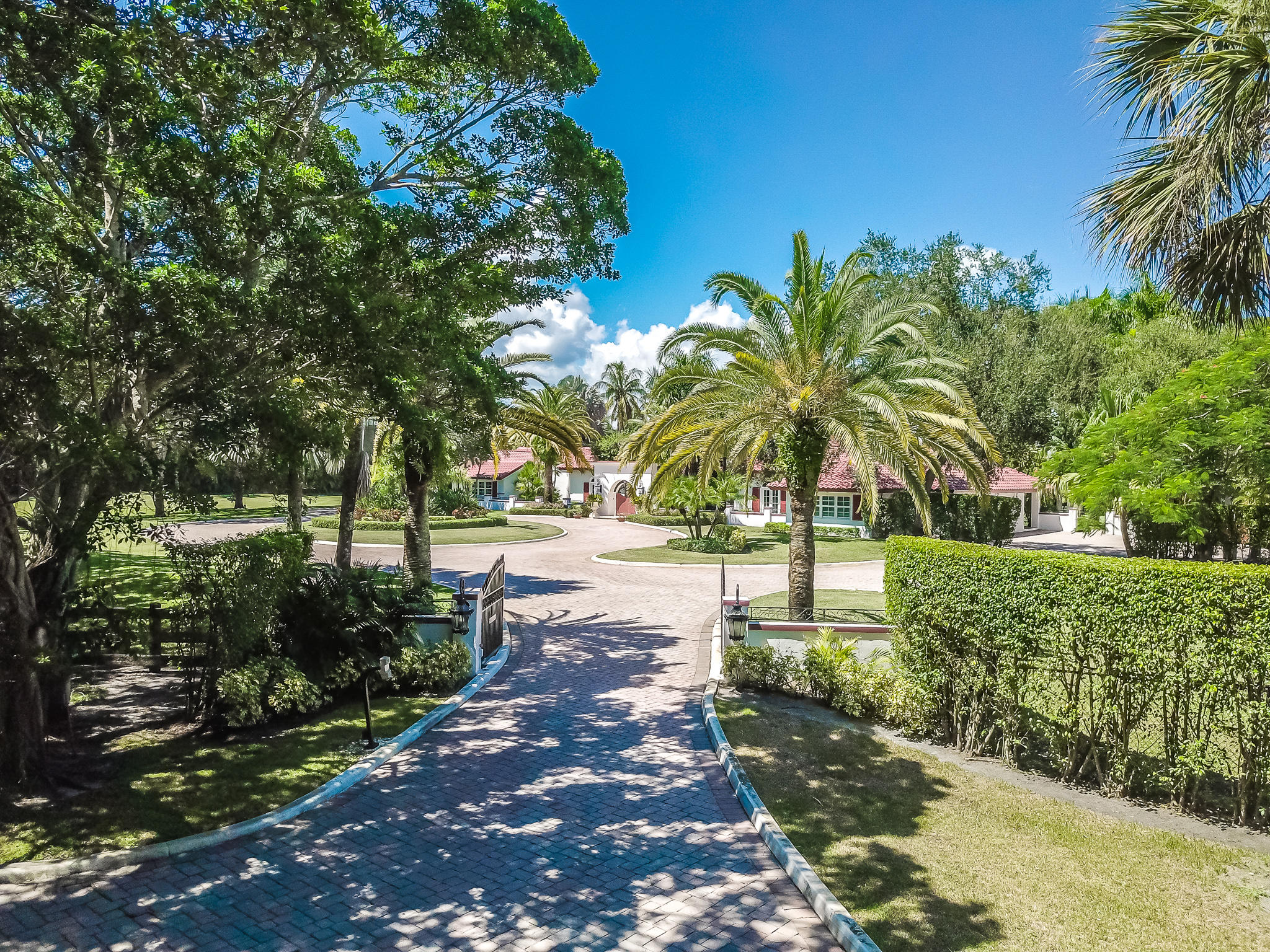 HORSESHOE ACRES - Residential