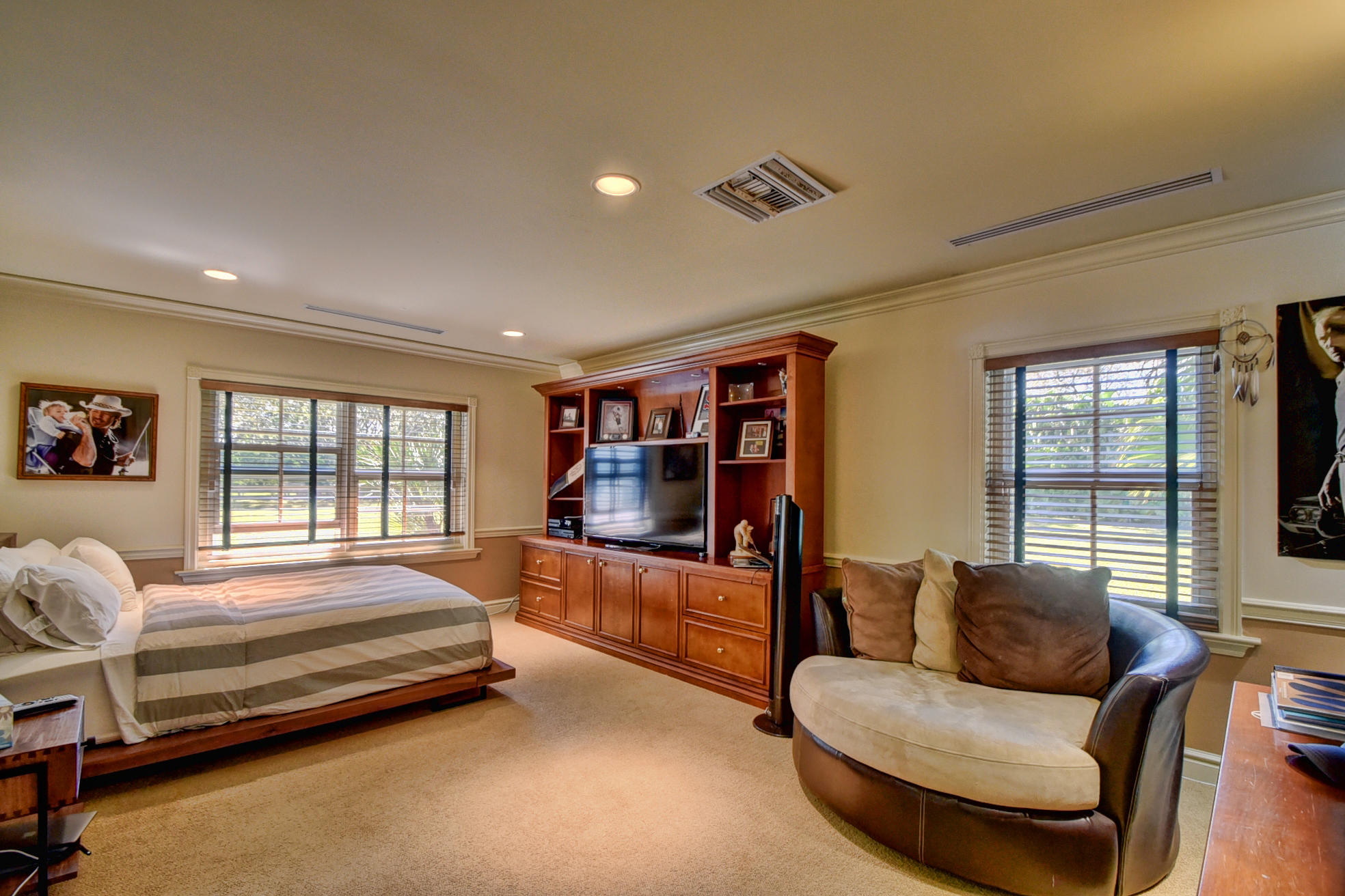 HORSESHOE ACRES - Residential