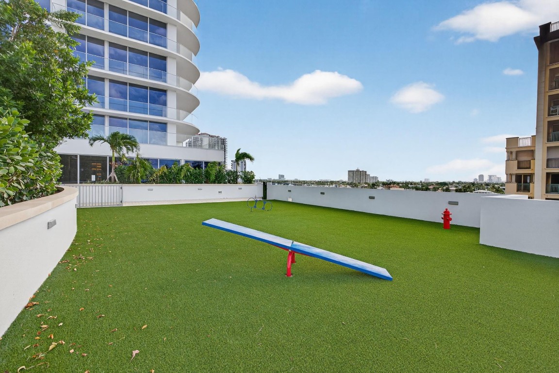 SELENE OCEANFRONT RESIDEN - Residential