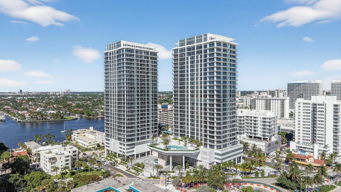 SELENE OCEANFRONT RESIDEN - Residential