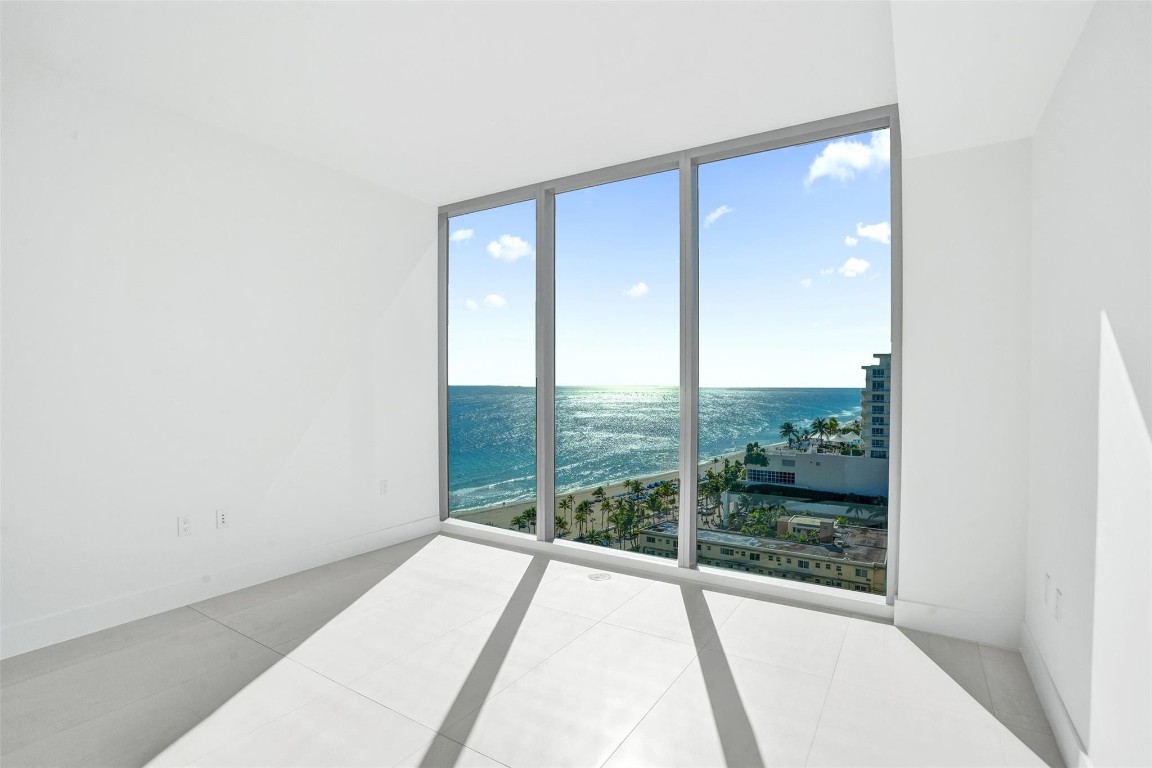 SELENE OCEANFRONT RESIDEN - Residential