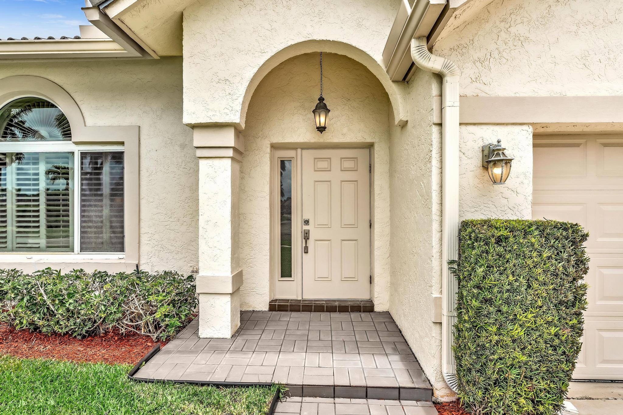 BOCA GREENS 8 - Residential