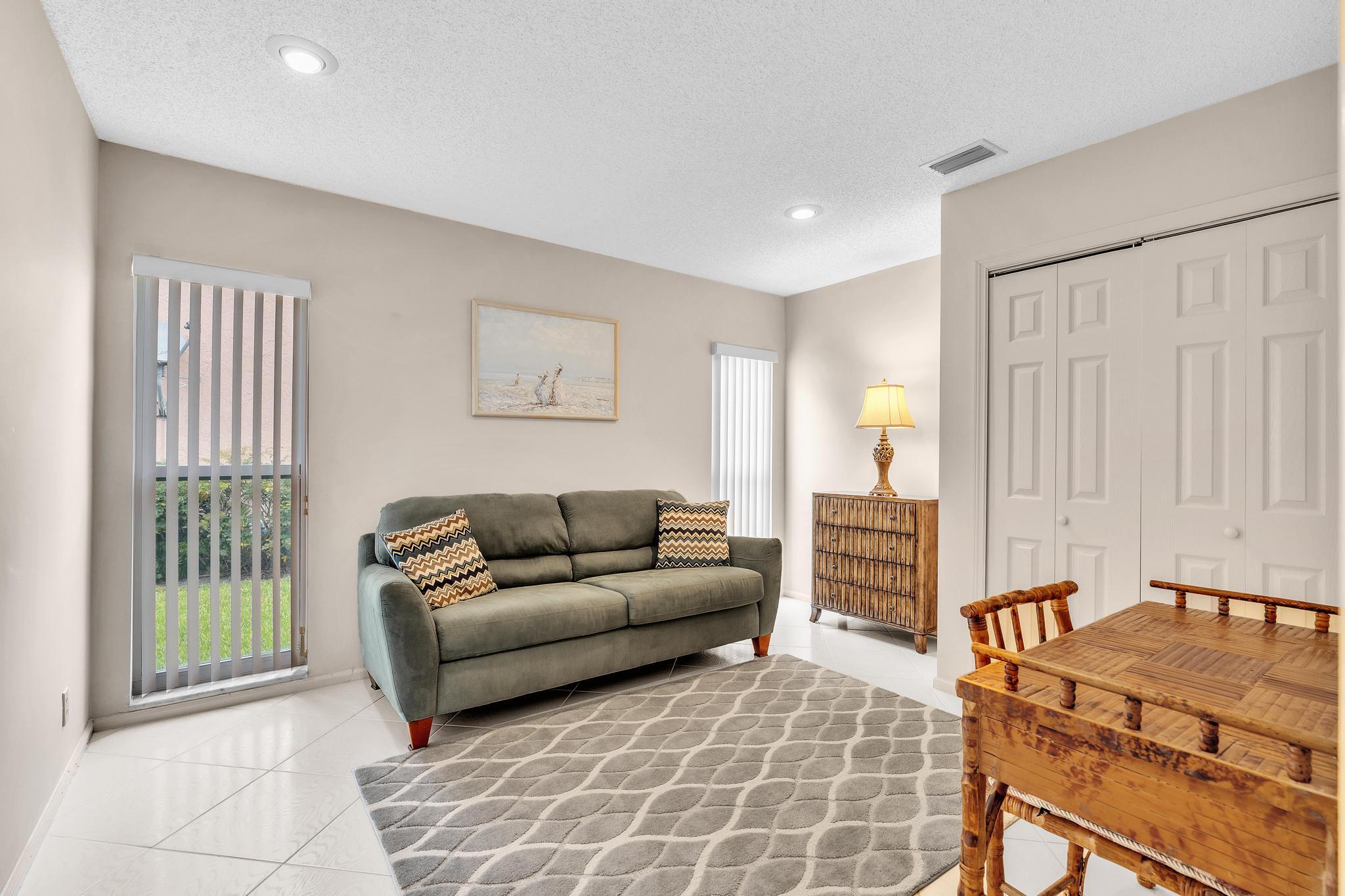 BOCA GREENS 8 - Residential