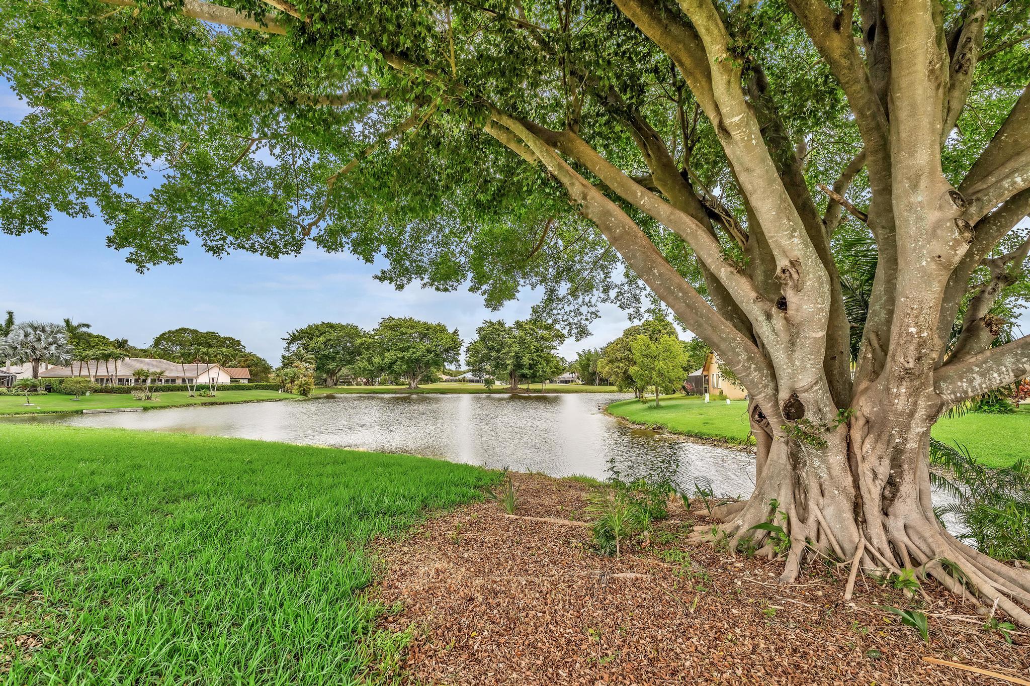 BOCA GREENS 8 - Residential
