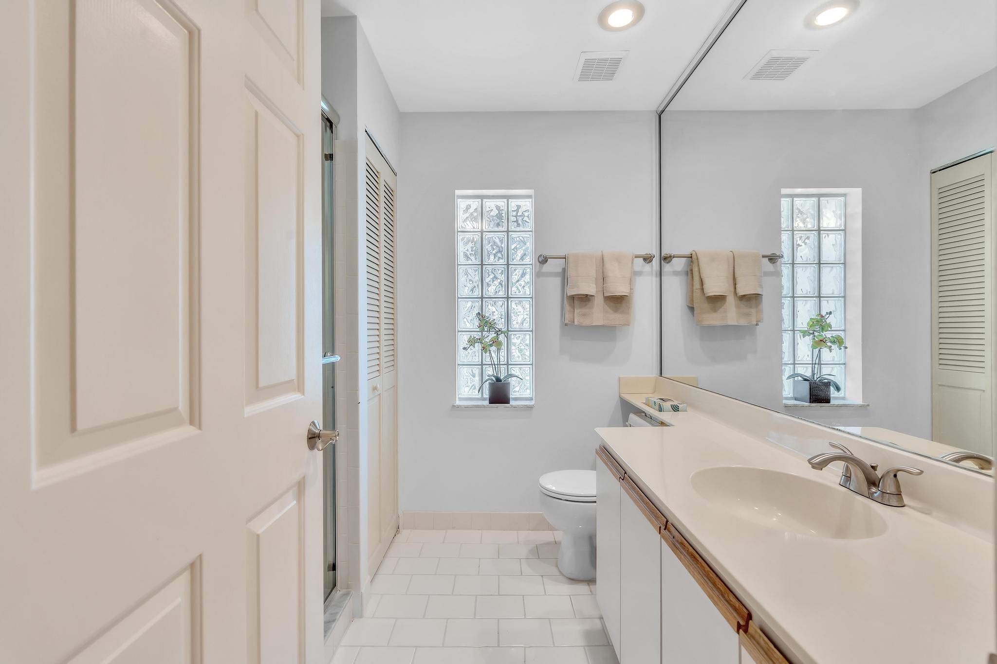 BOCA GREENS 8 - Residential