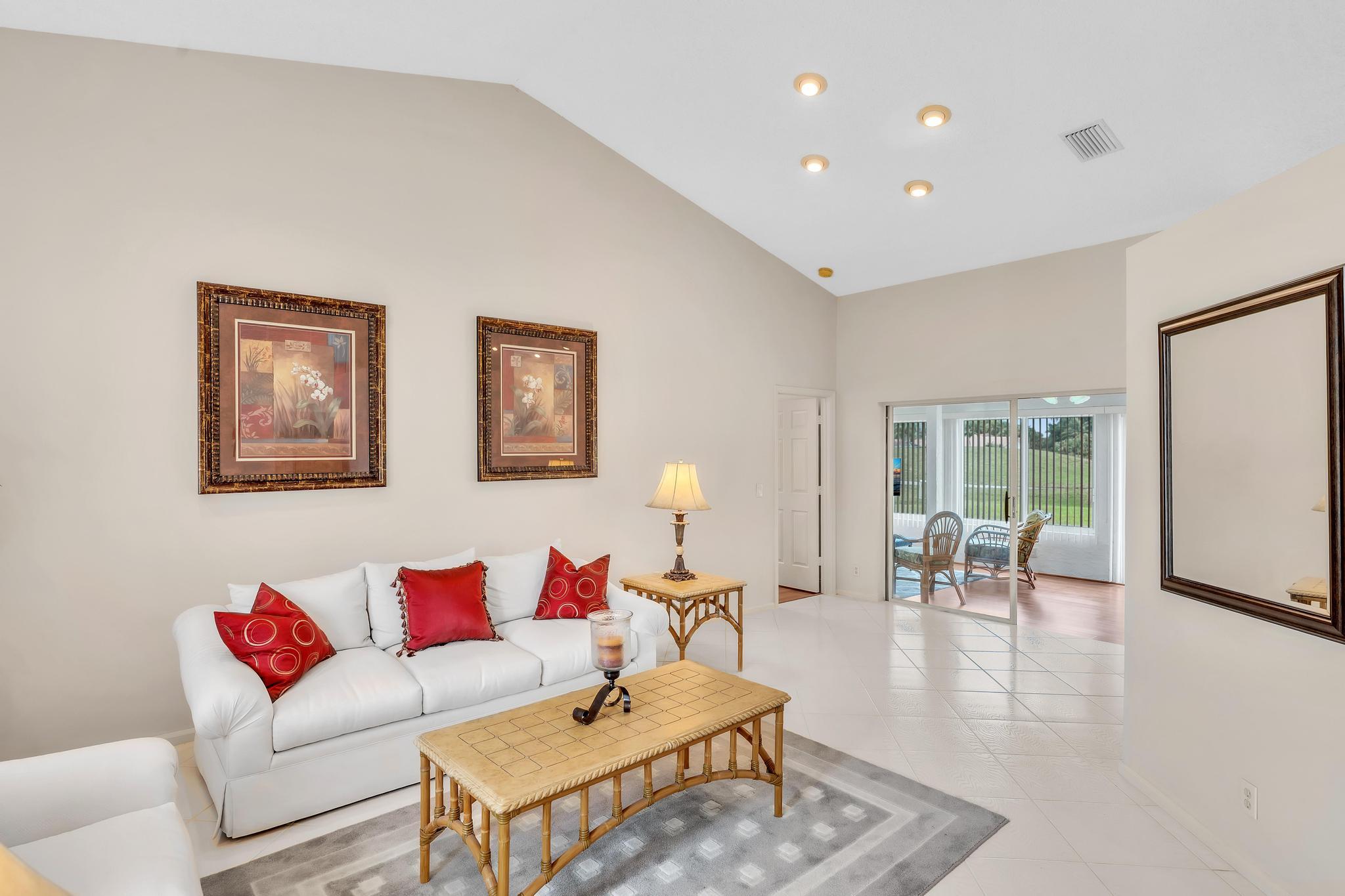 BOCA GREENS 8 - Residential