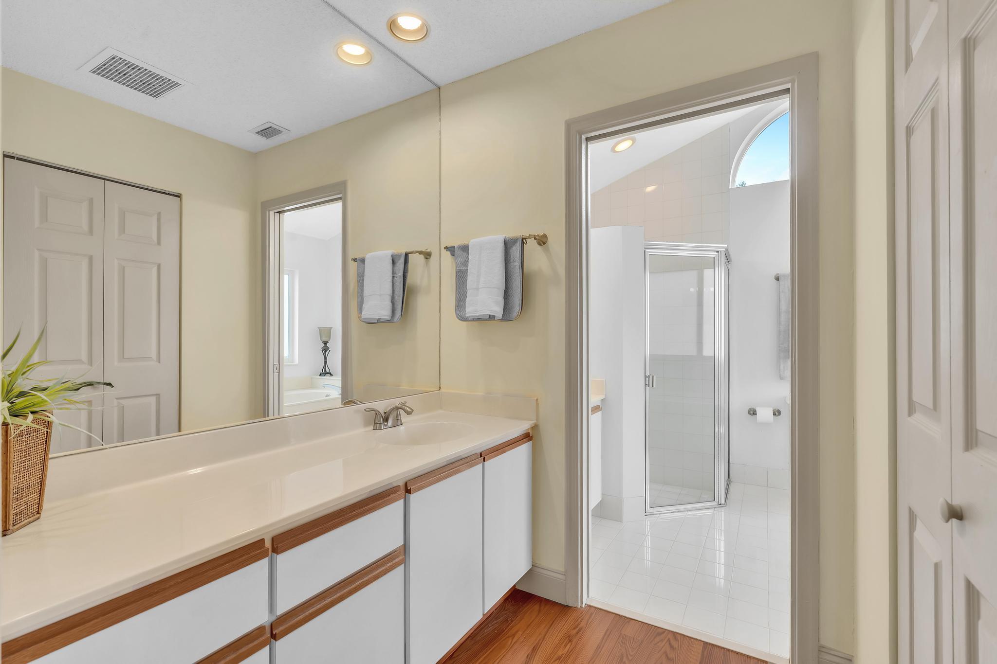 BOCA GREENS 8 - Residential