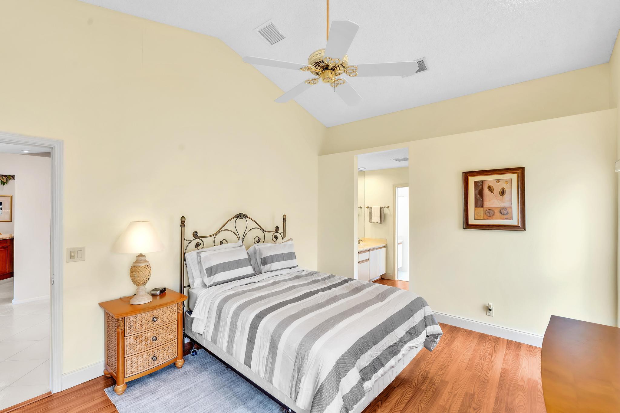 BOCA GREENS 8 - Residential