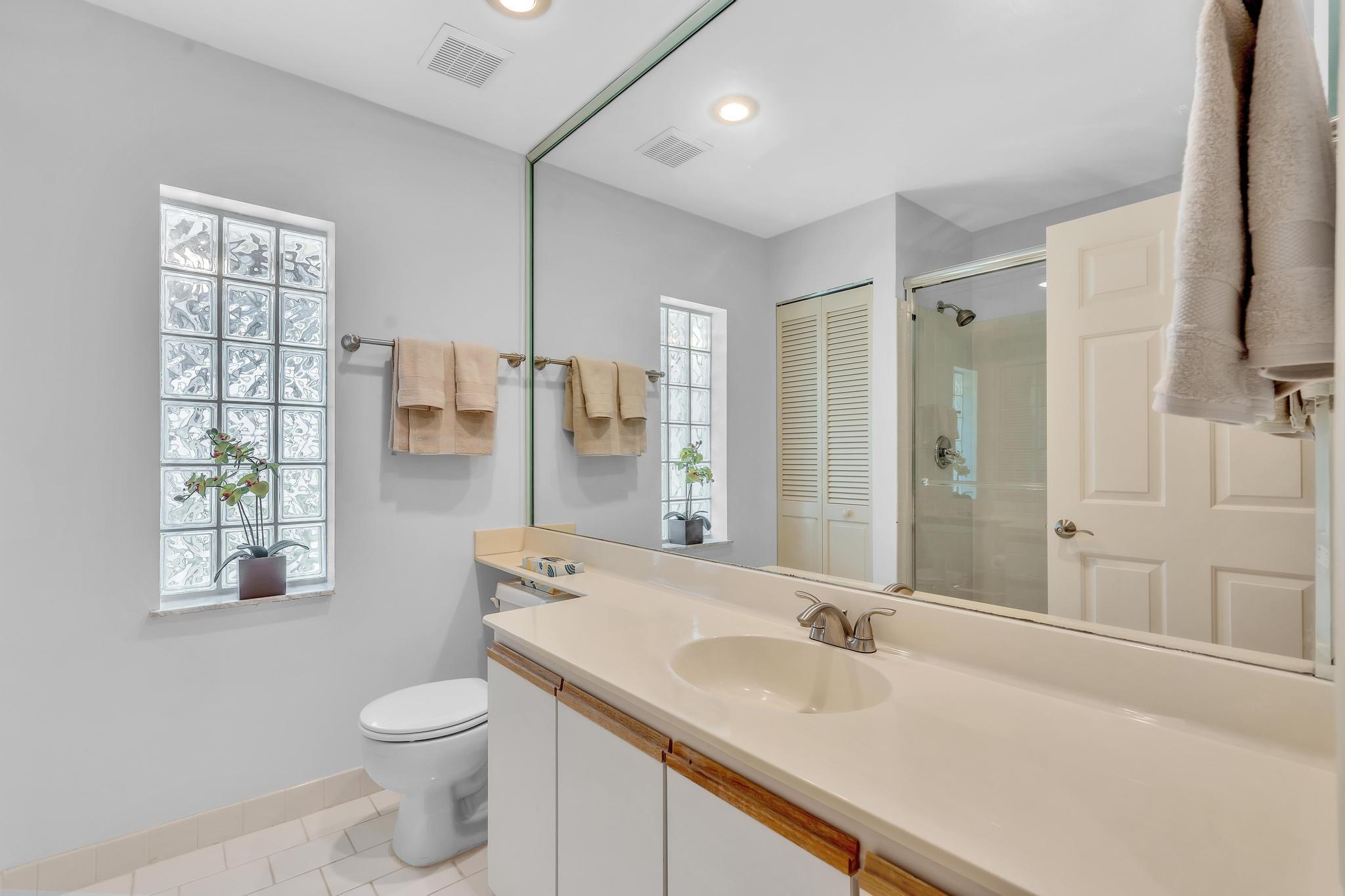 BOCA GREENS 8 - Residential