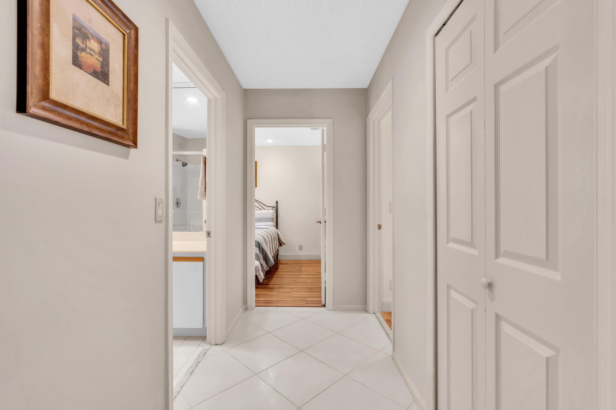 BOCA GREENS 8 - Residential