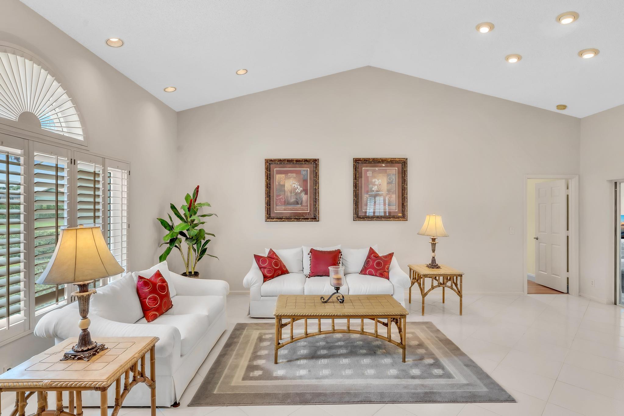 BOCA GREENS 8 - Residential