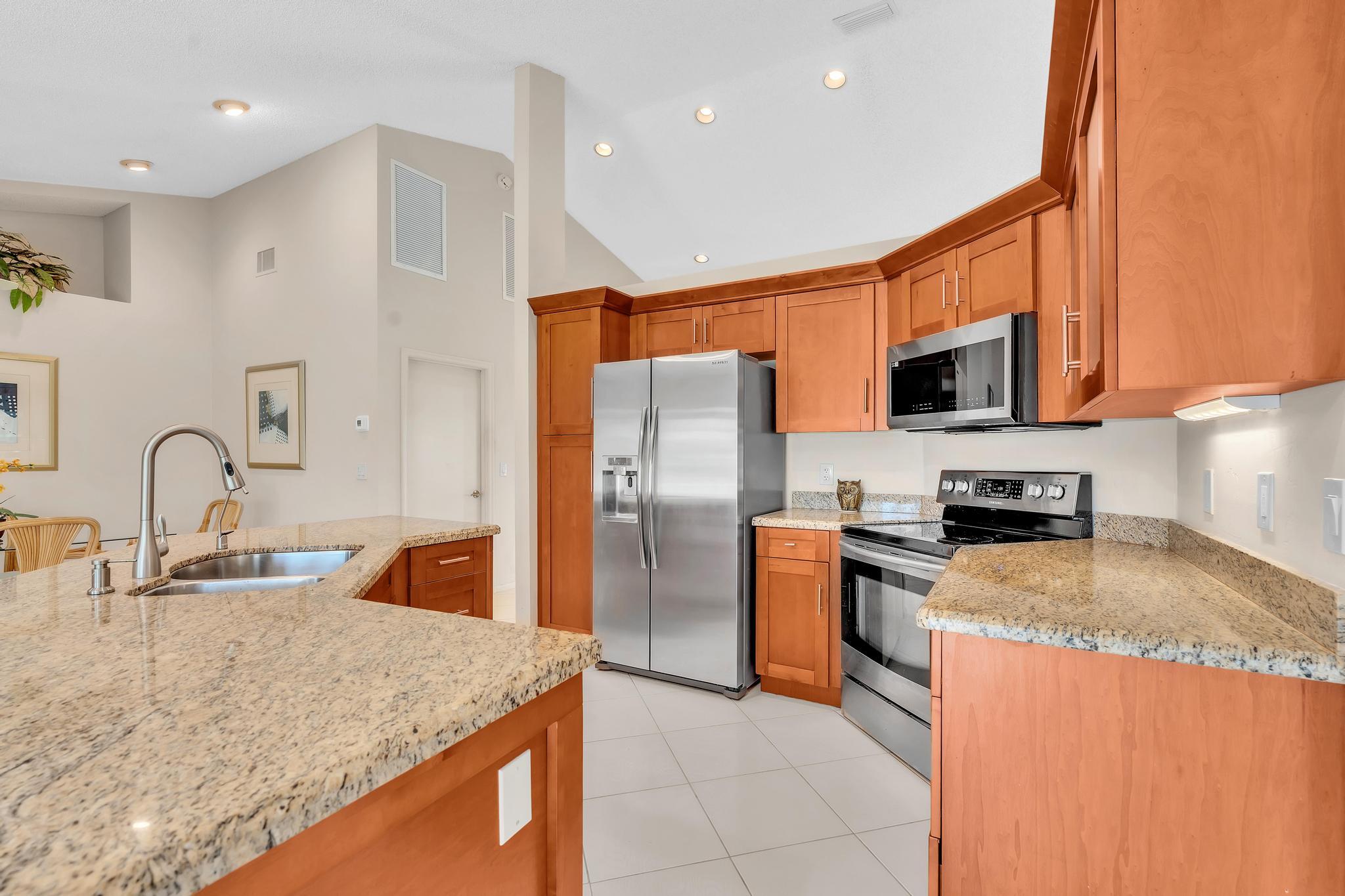 BOCA GREENS 8 - Residential