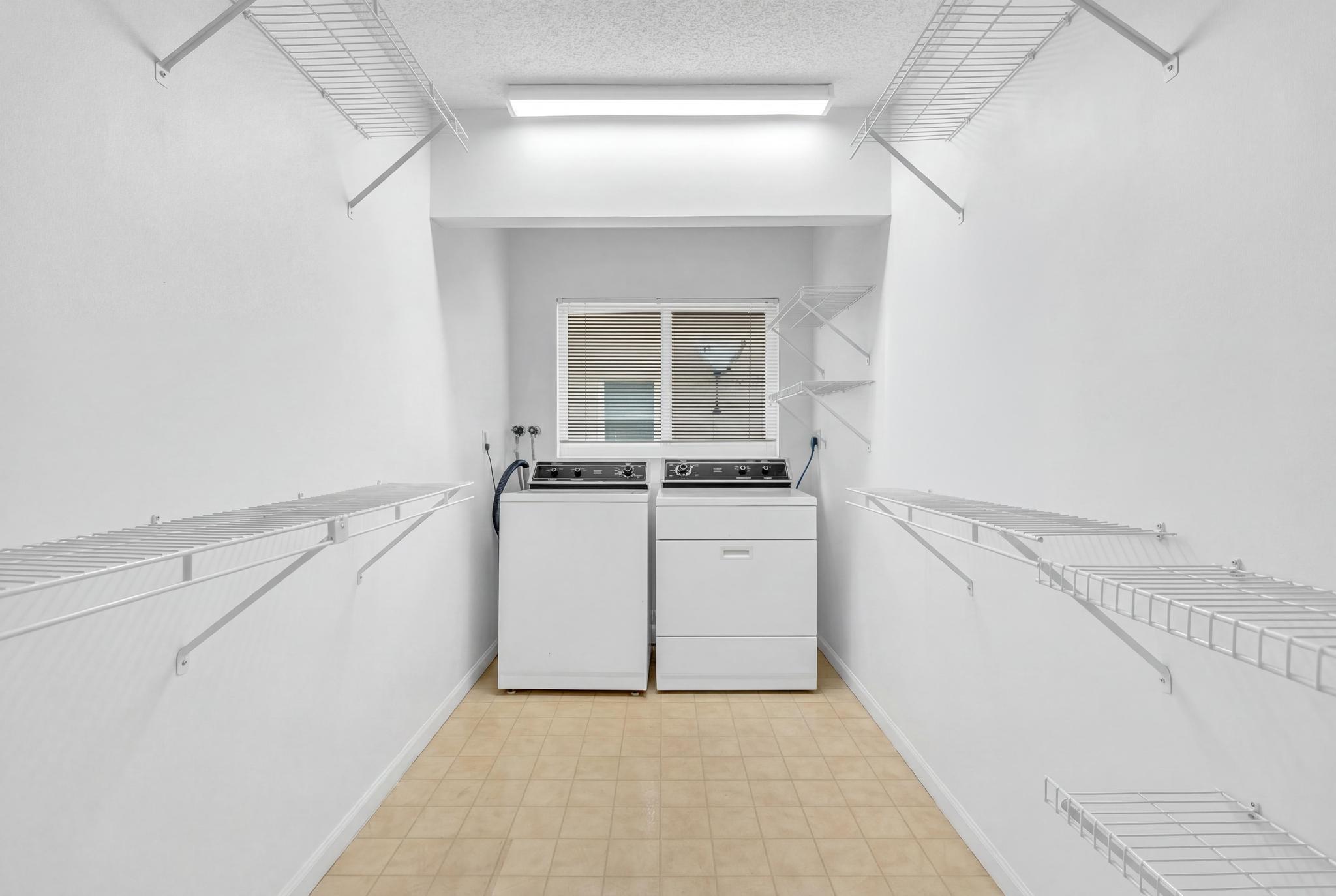BOCA GREENS 8 - Residential