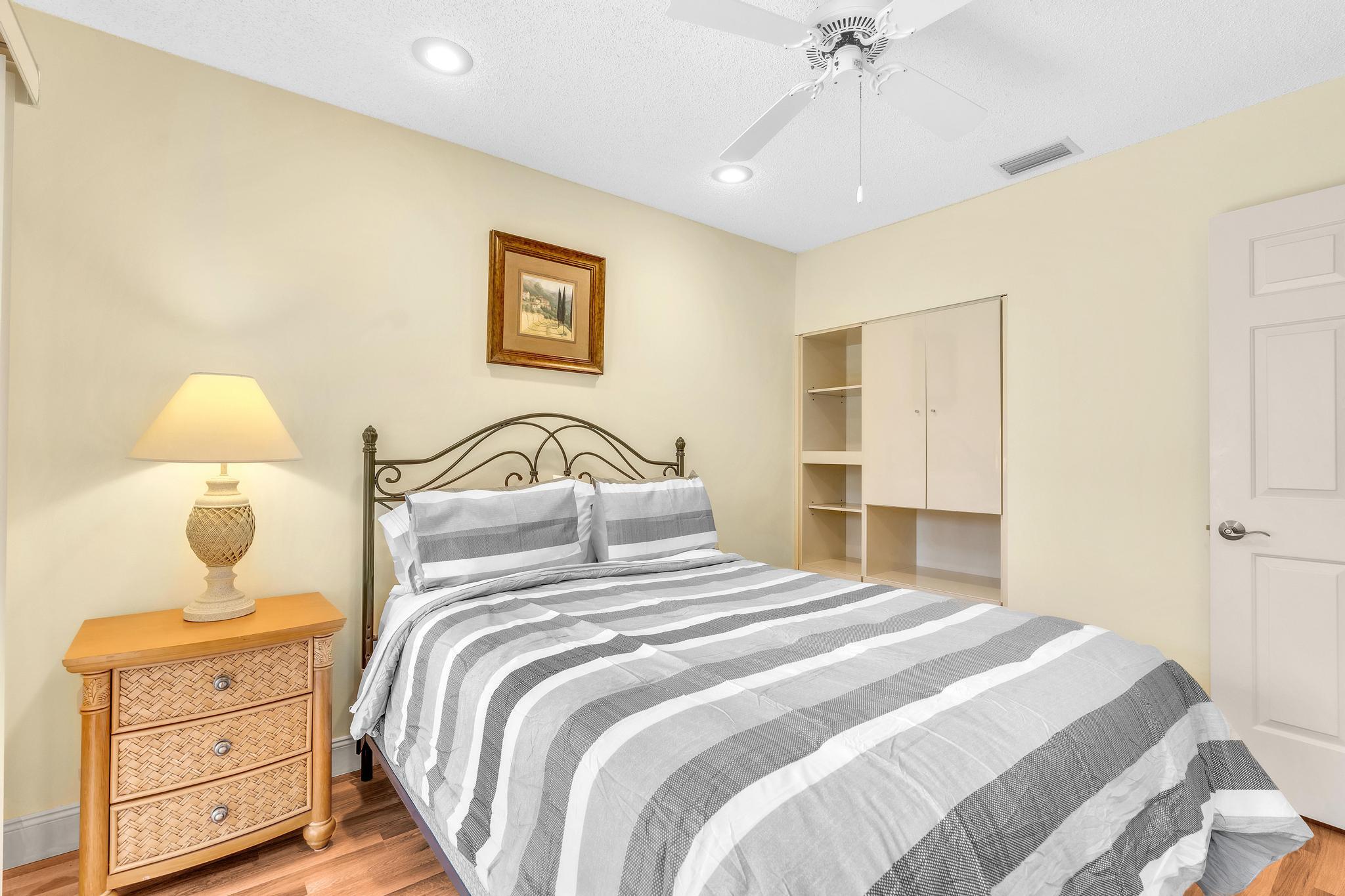 BOCA GREENS 8 - Residential