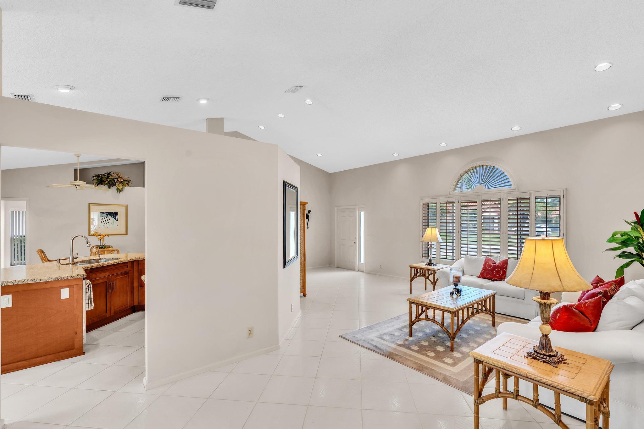 BOCA GREENS 8 - Residential