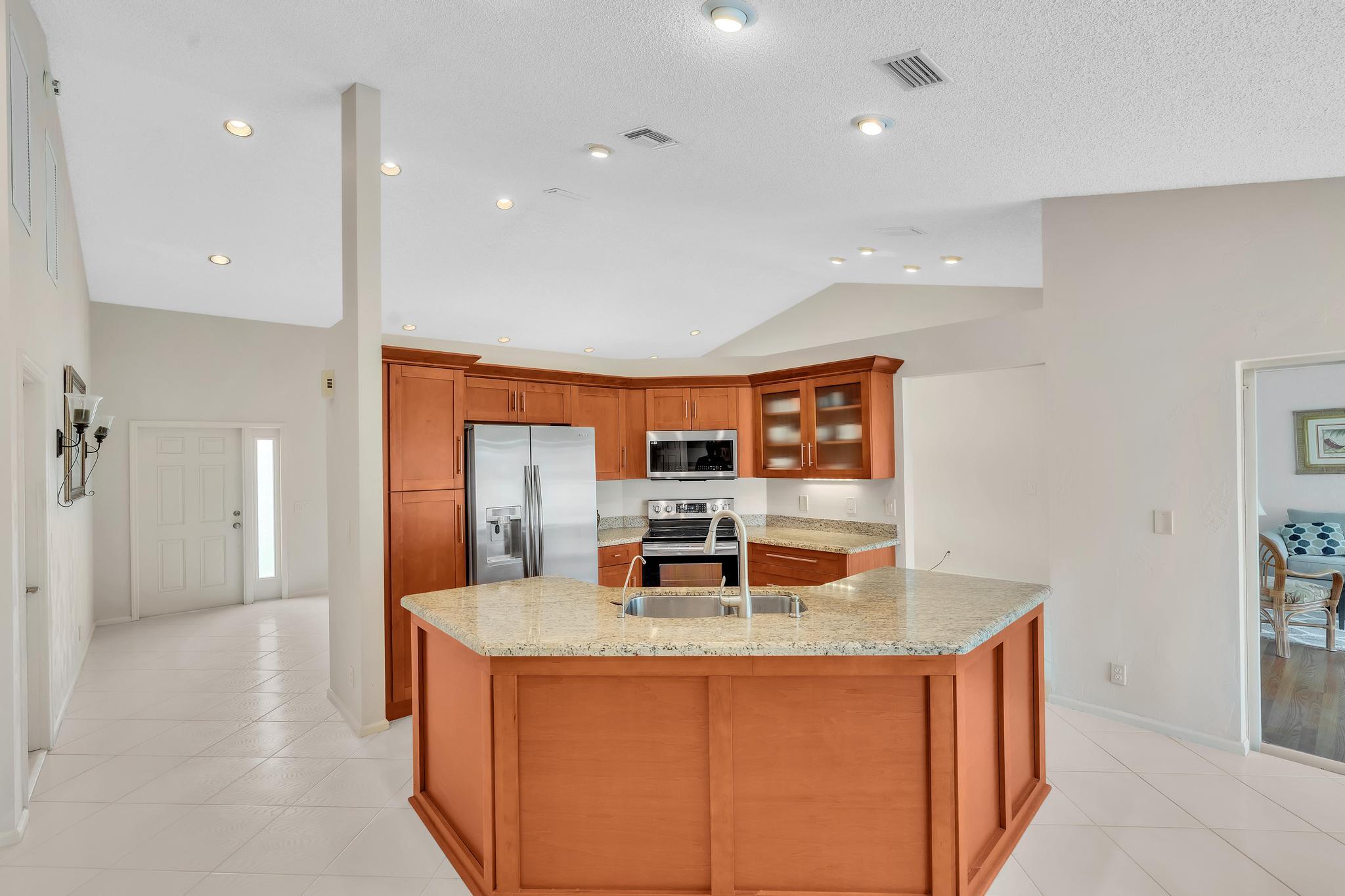 BOCA GREENS 8 - Residential