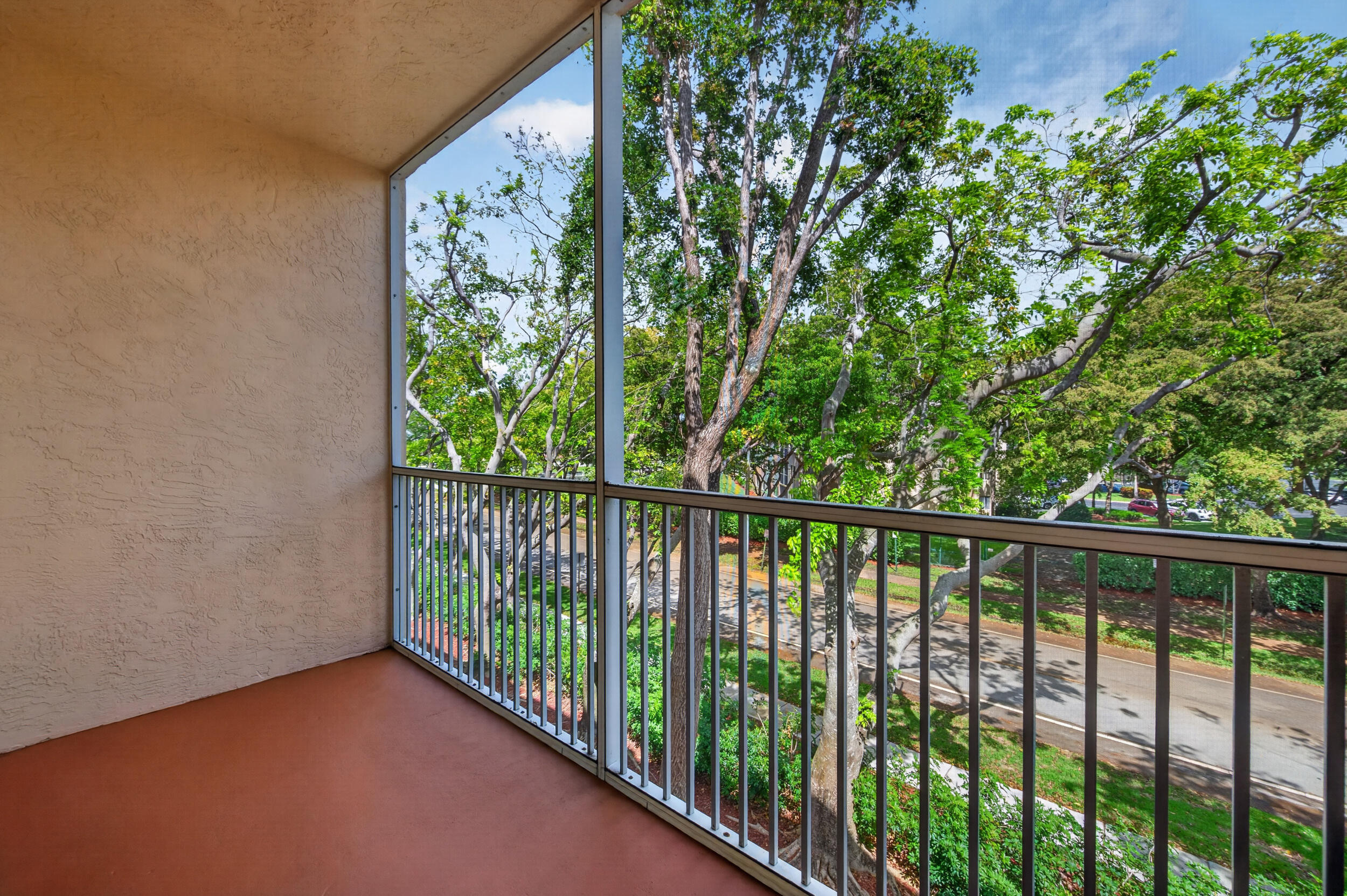 YARDLEY CONDOMINIUM F - Residential
