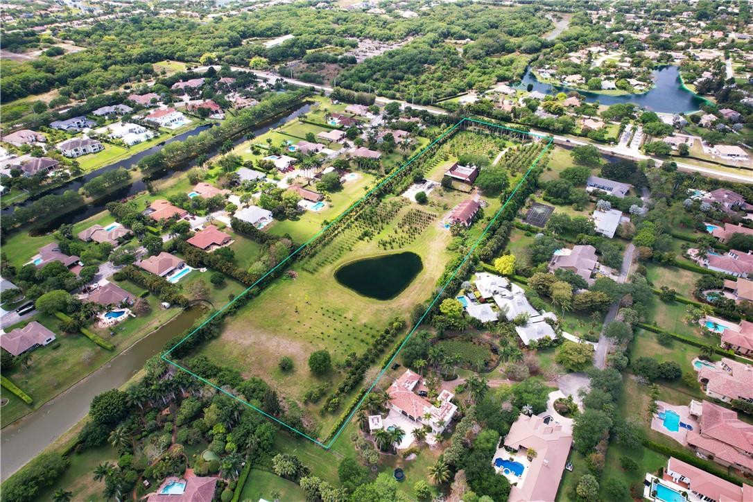 DAVIE - Land