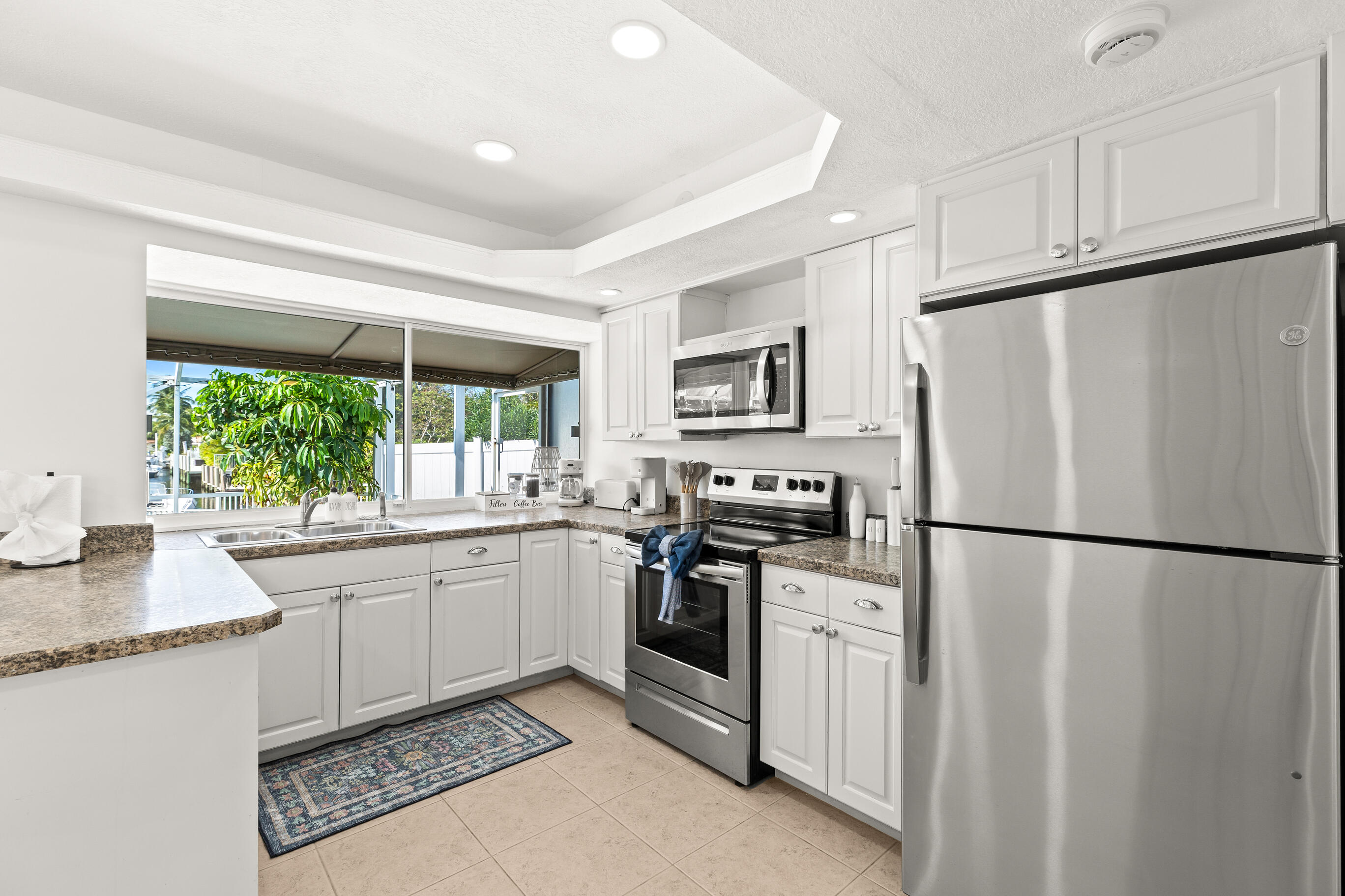 IMPERIAL POINT 4TH SEC - Residential