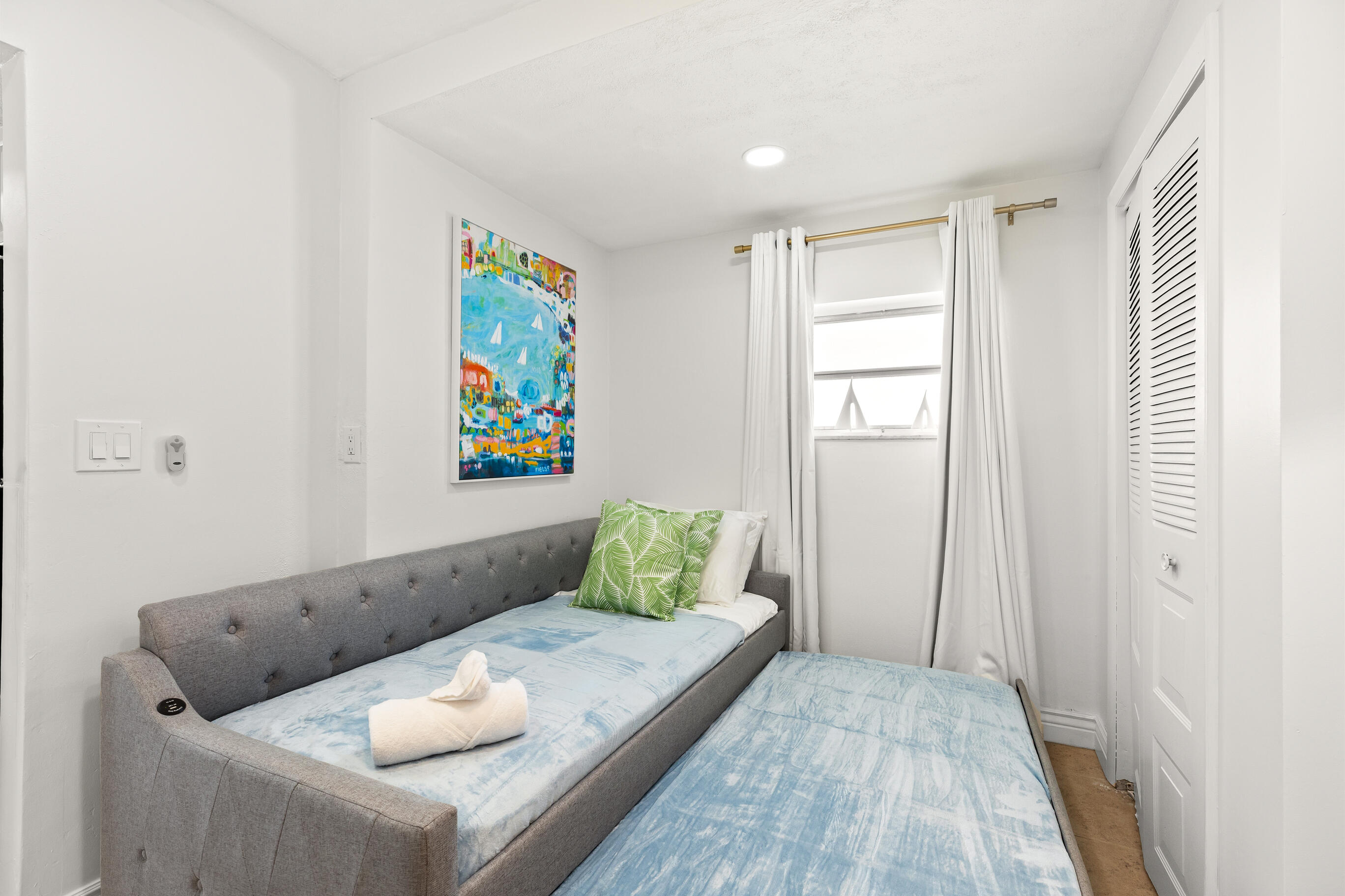 IMPERIAL POINT 4TH SEC - Residential