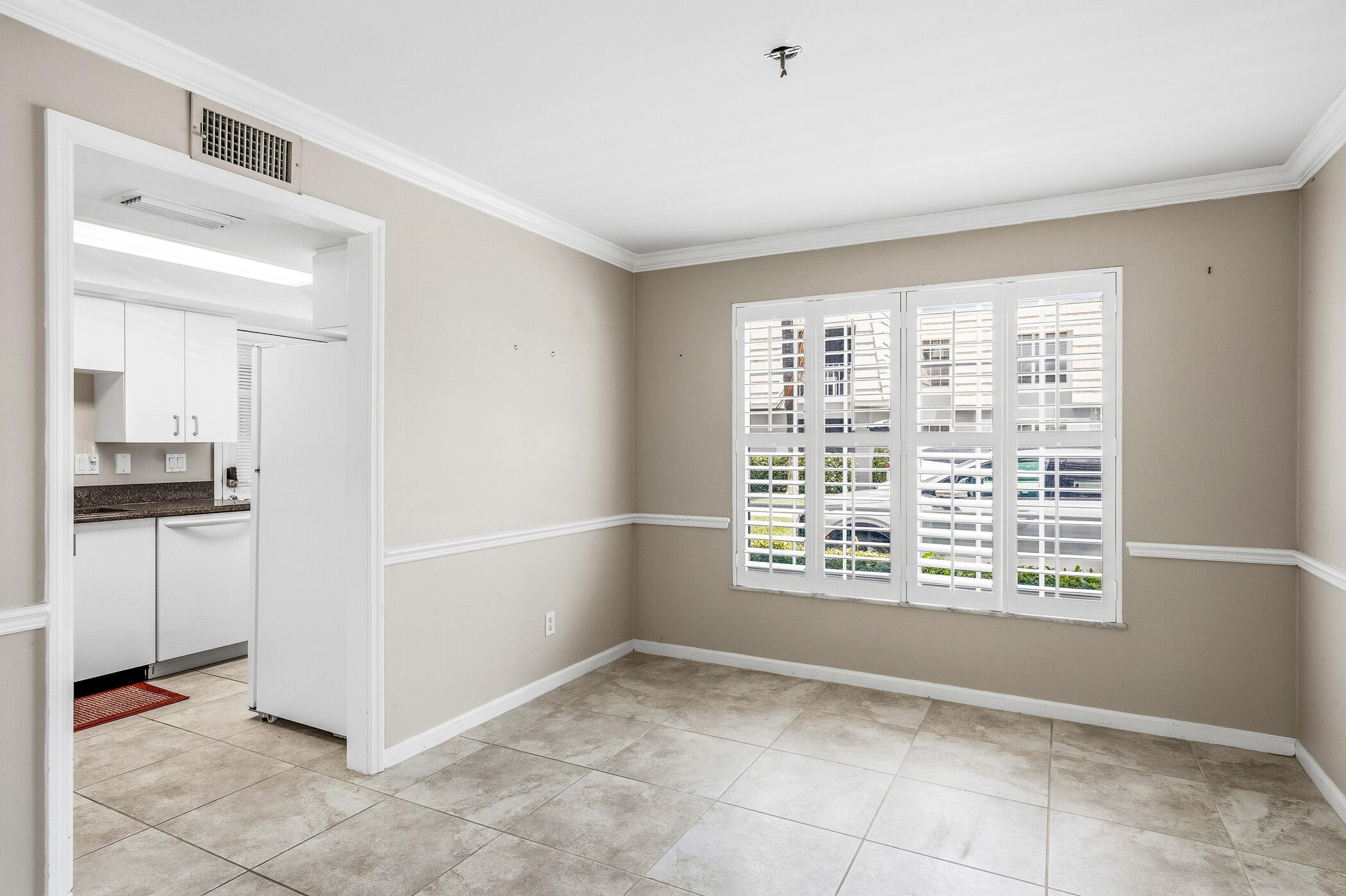 OCEAN TOWERS CONDO - Residential