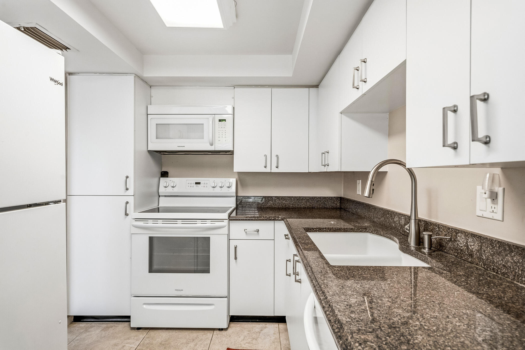 OCEAN TOWERS CONDO - Residential