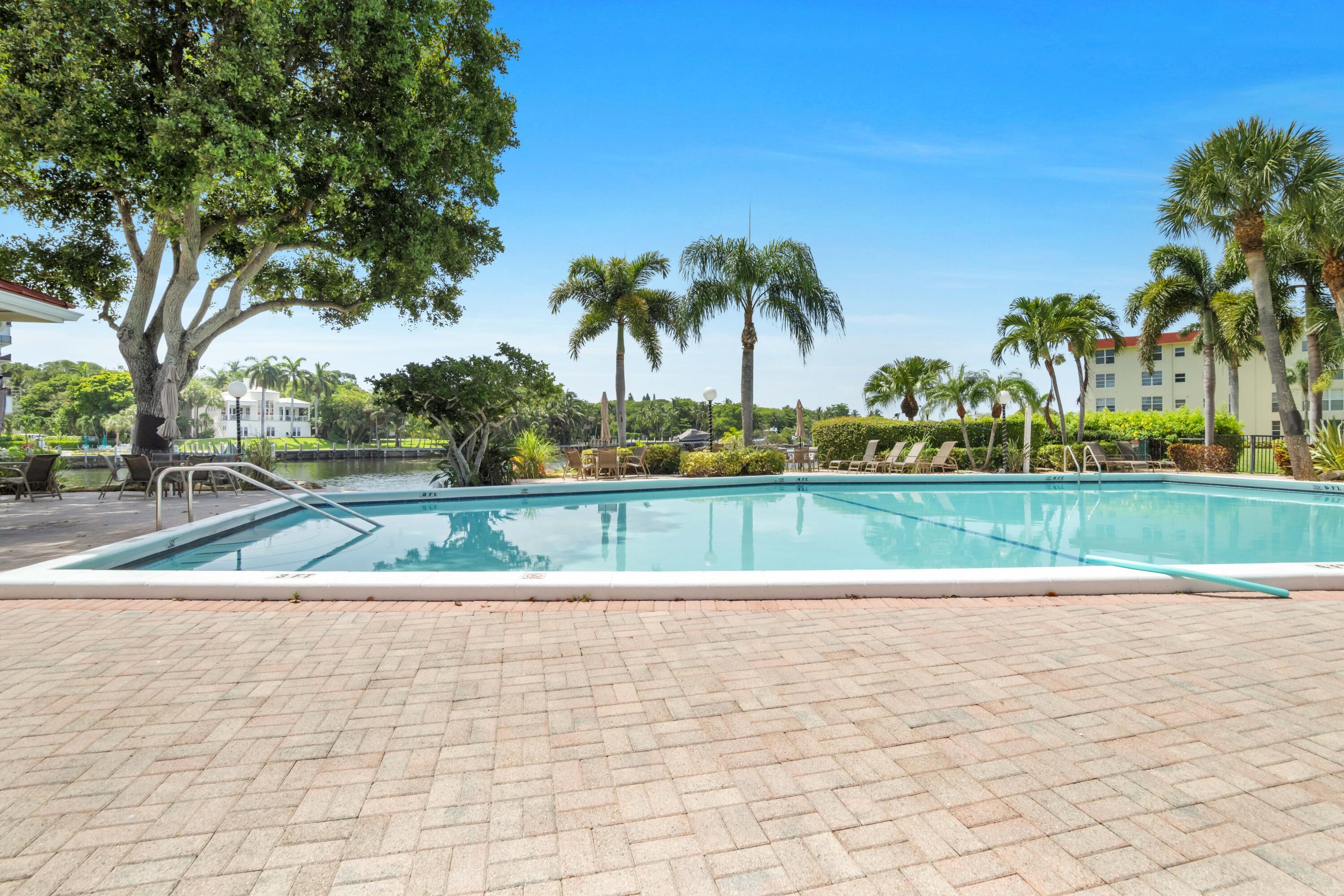 NO 2 PALM-AIRE AT CORAL KEY - Residential