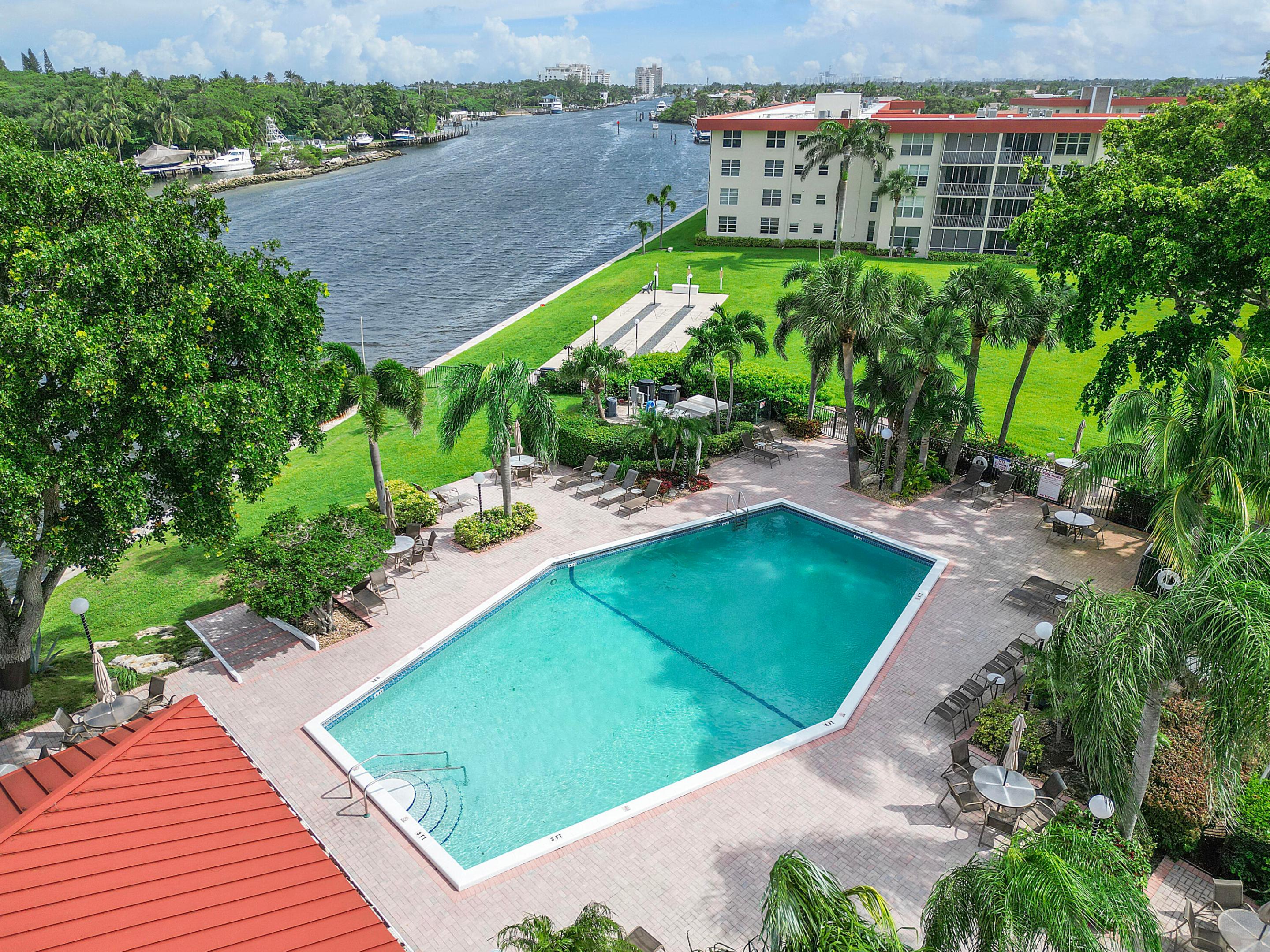 NO 2 PALM-AIRE AT CORAL KEY - Residential