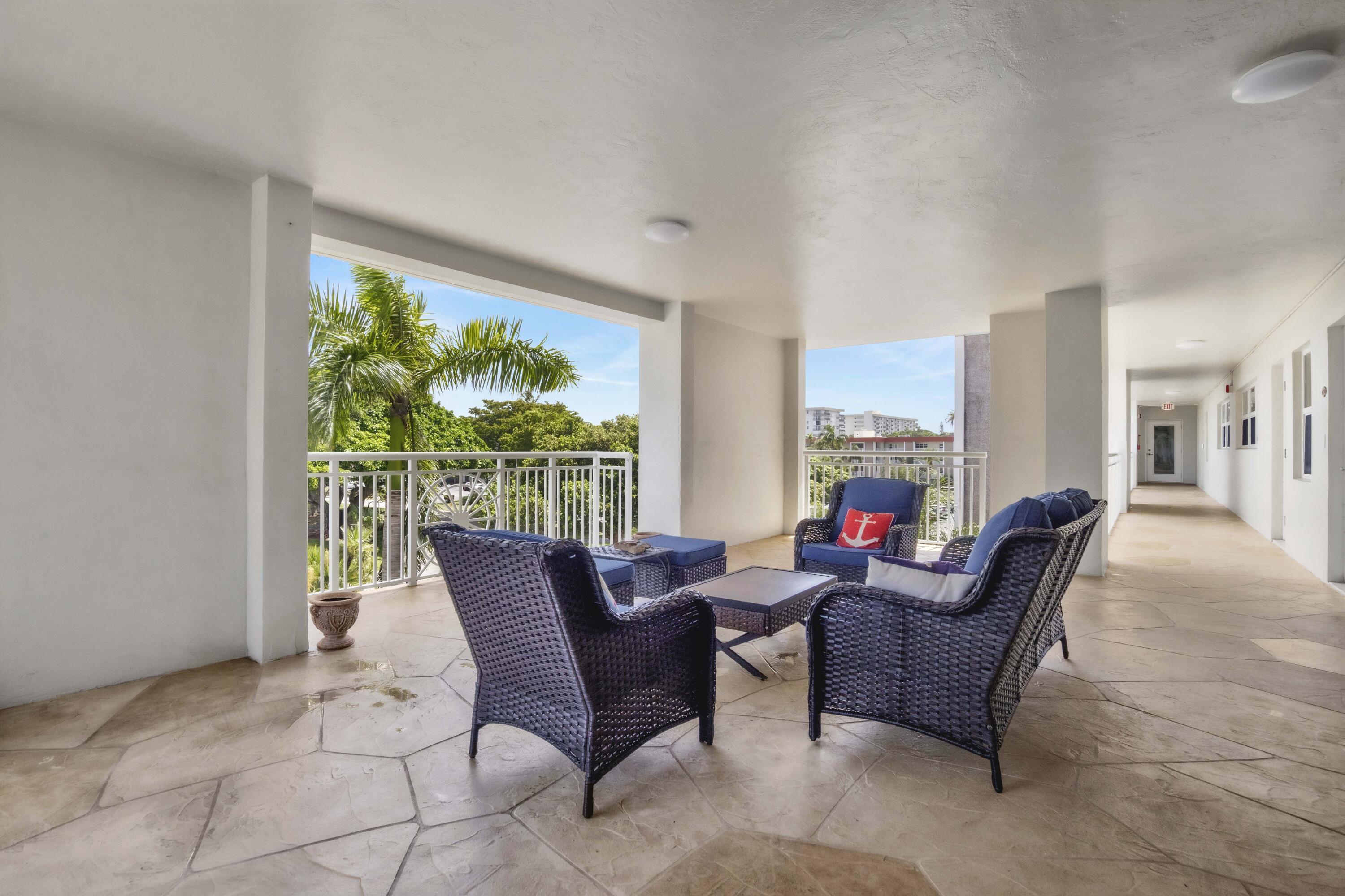 NO 2 PALM-AIRE AT CORAL KEY - Residential