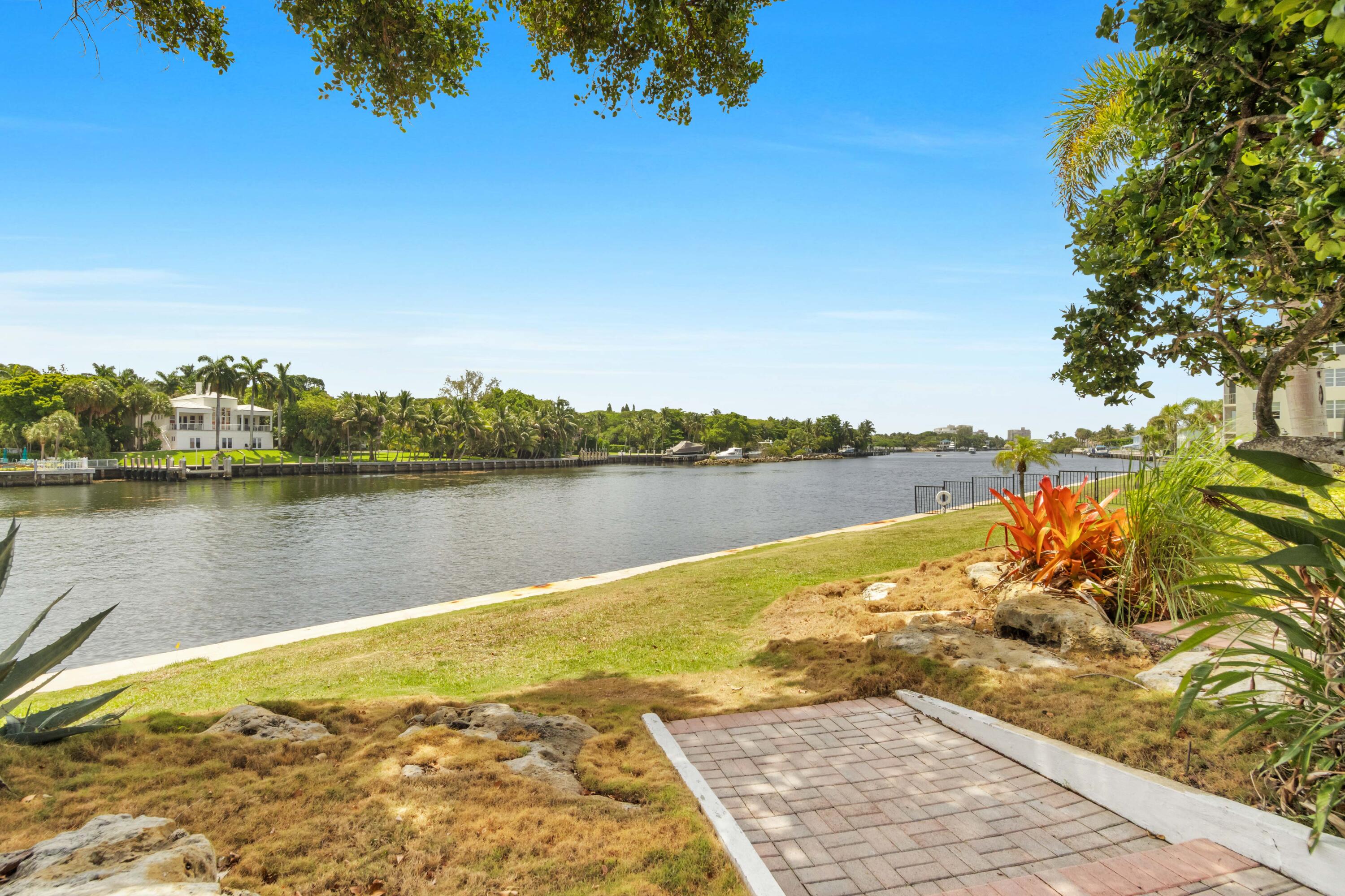 NO 2 PALM-AIRE AT CORAL KEY - Residential