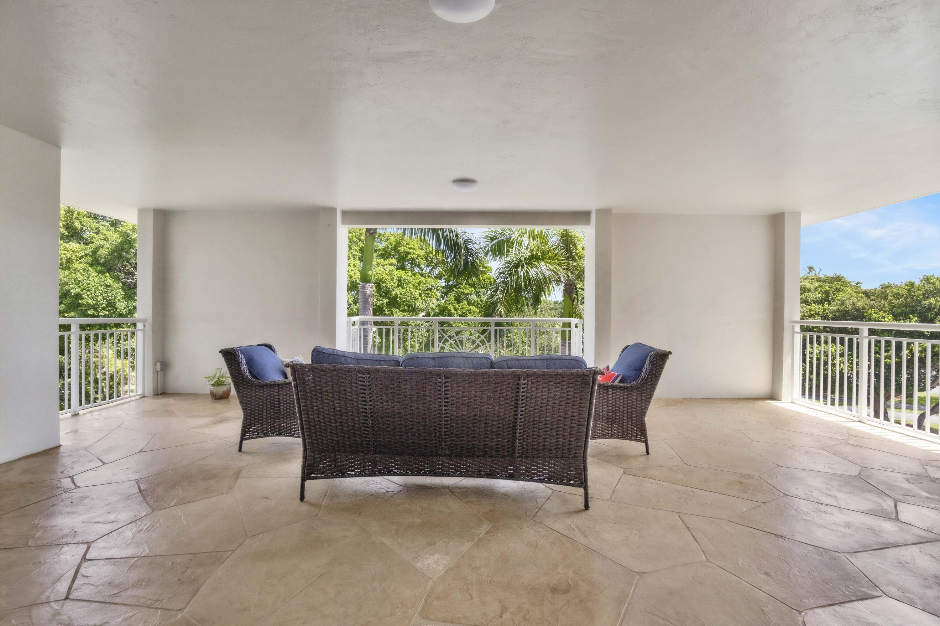 NO 2 PALM-AIRE AT CORAL KEY - Residential