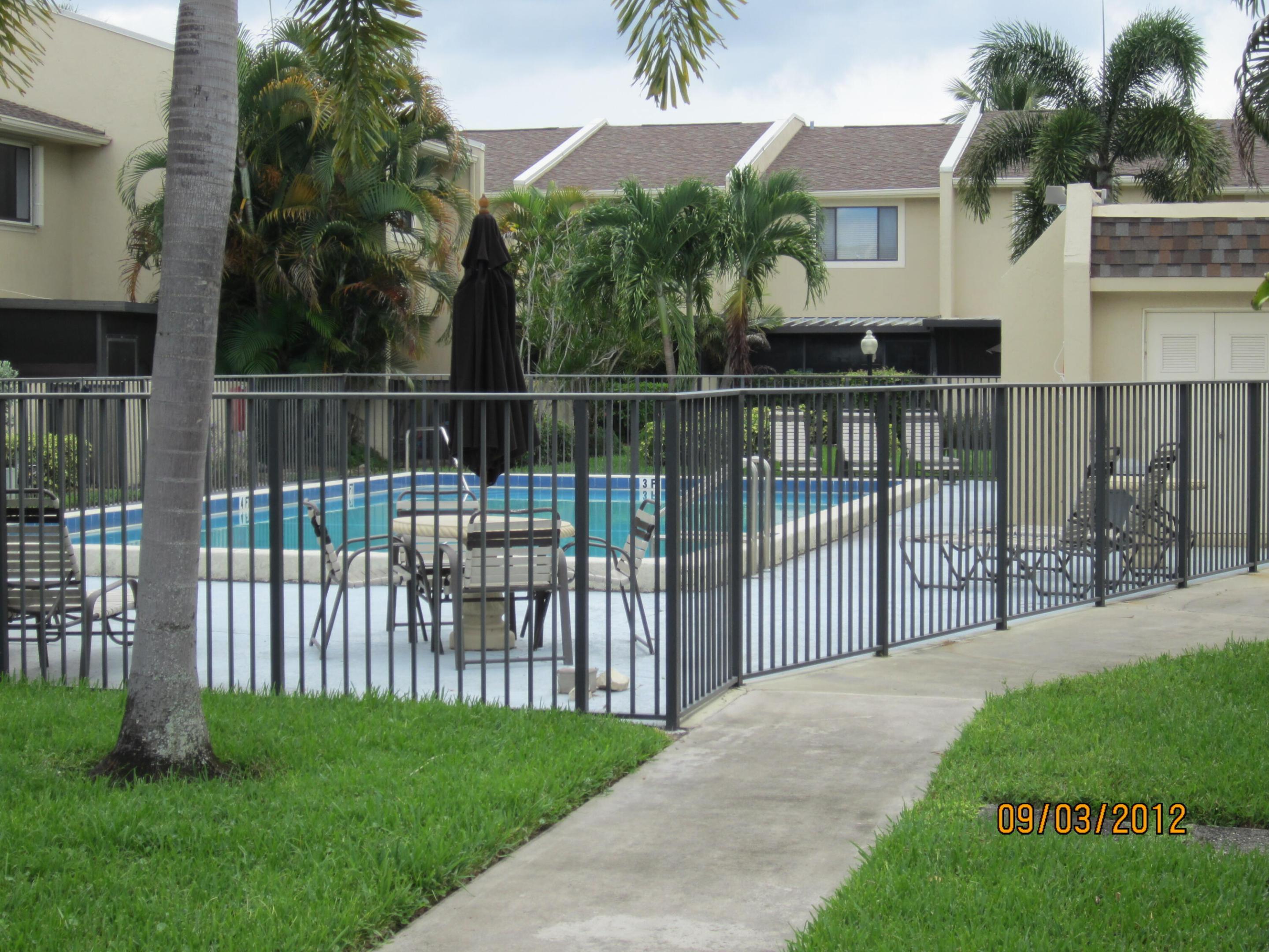 ROYAL VILLAGE TOWNHOUSES CONDO - Residential Lease