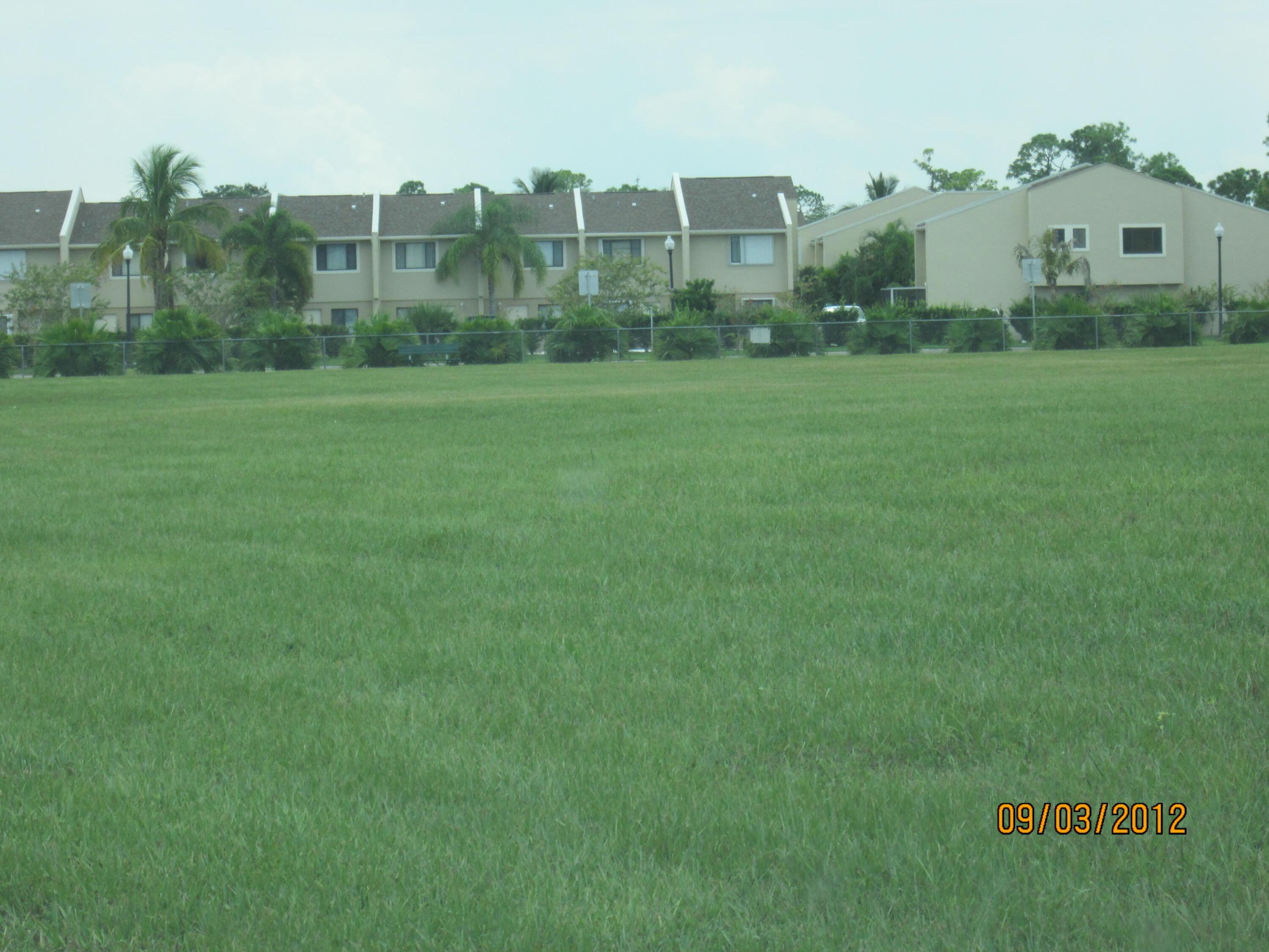 ROYAL VILLAGE TOWNHOUSES CONDO - Residential Lease
