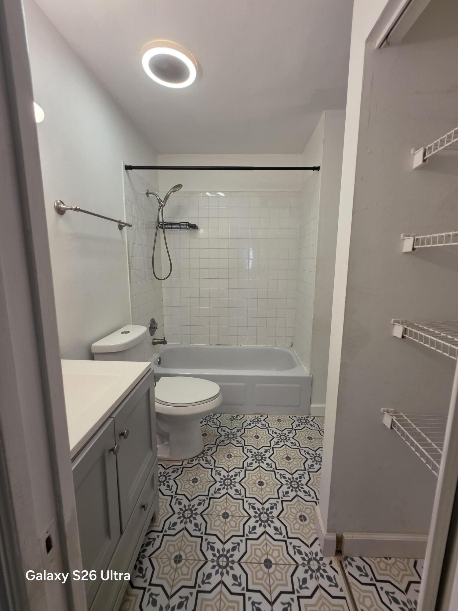 ROYAL VILLAGE TOWNHOUSES CONDO - Residential Lease