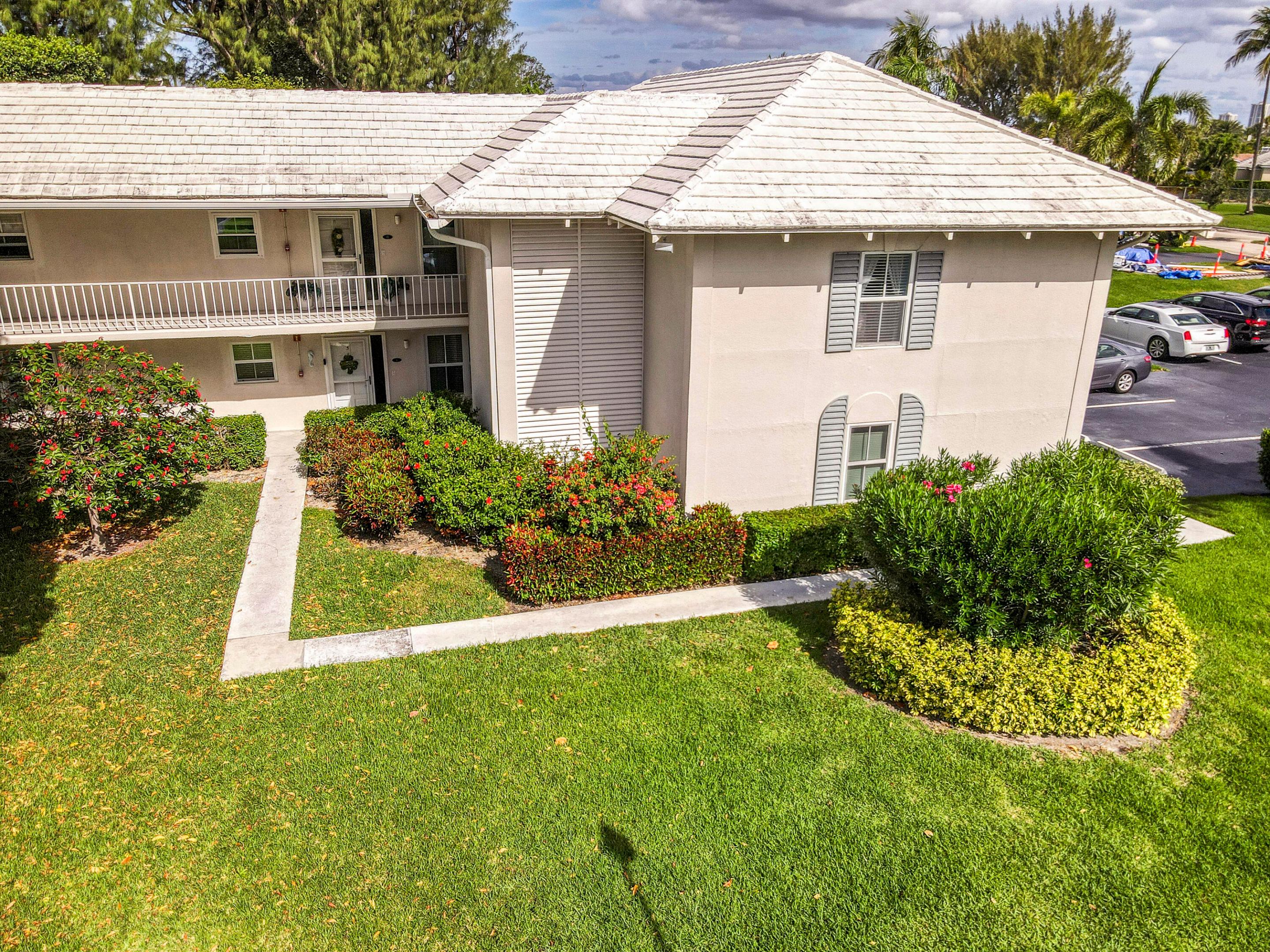 Singer Island is a true paradise on the Atlantic Ocean. Sugar Sands is ideally situated between the sparkling Atlantic and picturesque Intercoastal, offering an unbeatable location just steps from one of the area's finest beaches. This well-priced unit features tile flooring, an open-concept and a peaceful garden view. Enjoy resort-style amenities right outside your door, including a clubhouse, Olympic-size pool, pavilions, tennis and pickleball courts, saunas, barbecue grills, and shuffleboard. Come live in paradise!