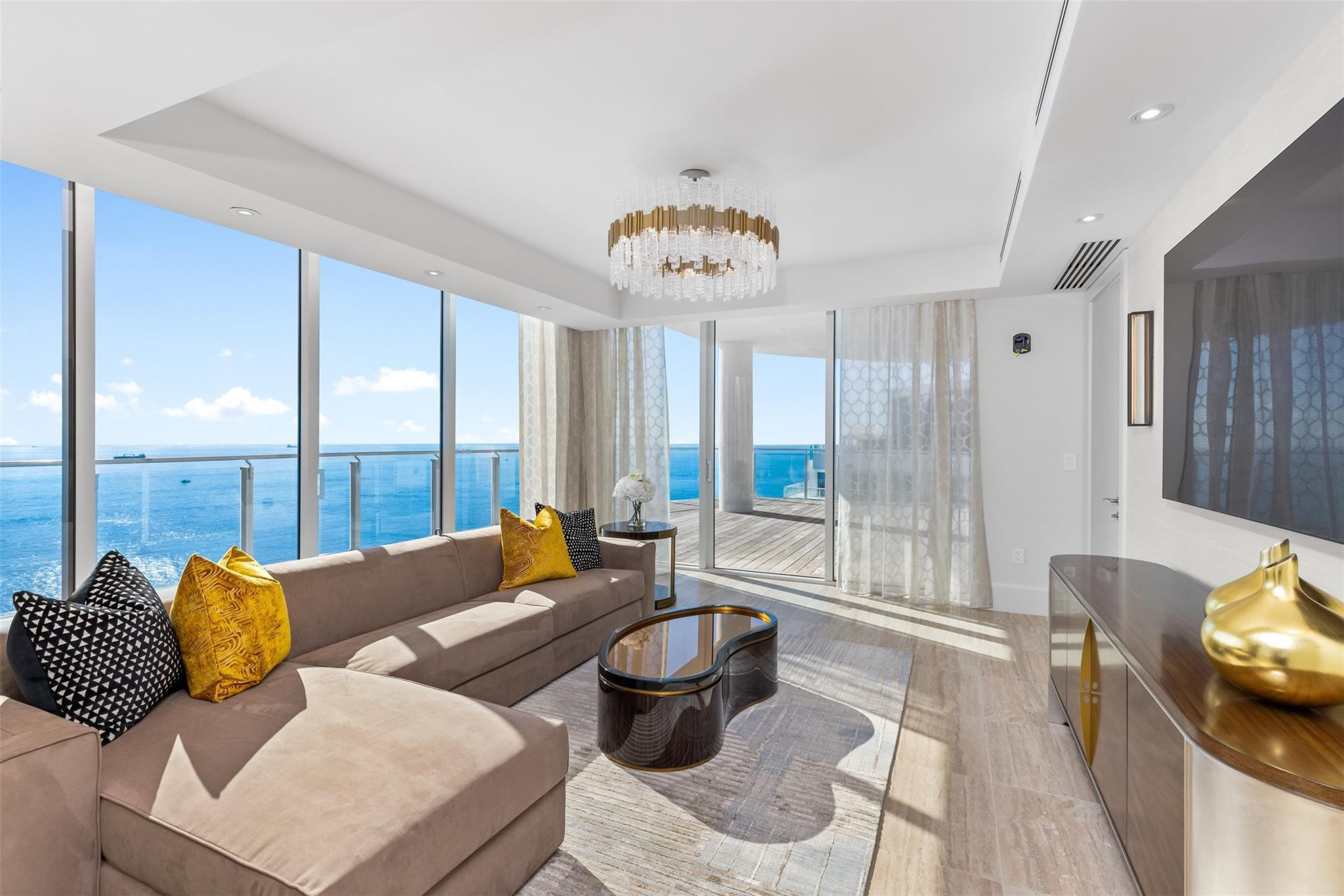 Four Seasons - Residential