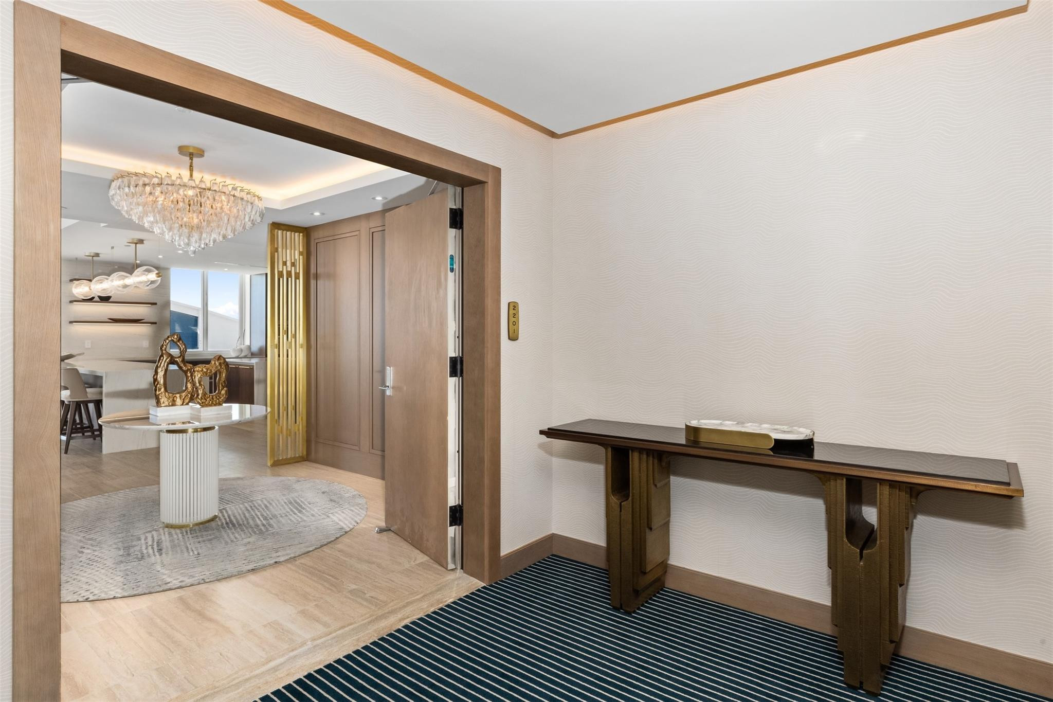 Four Seasons - Residential