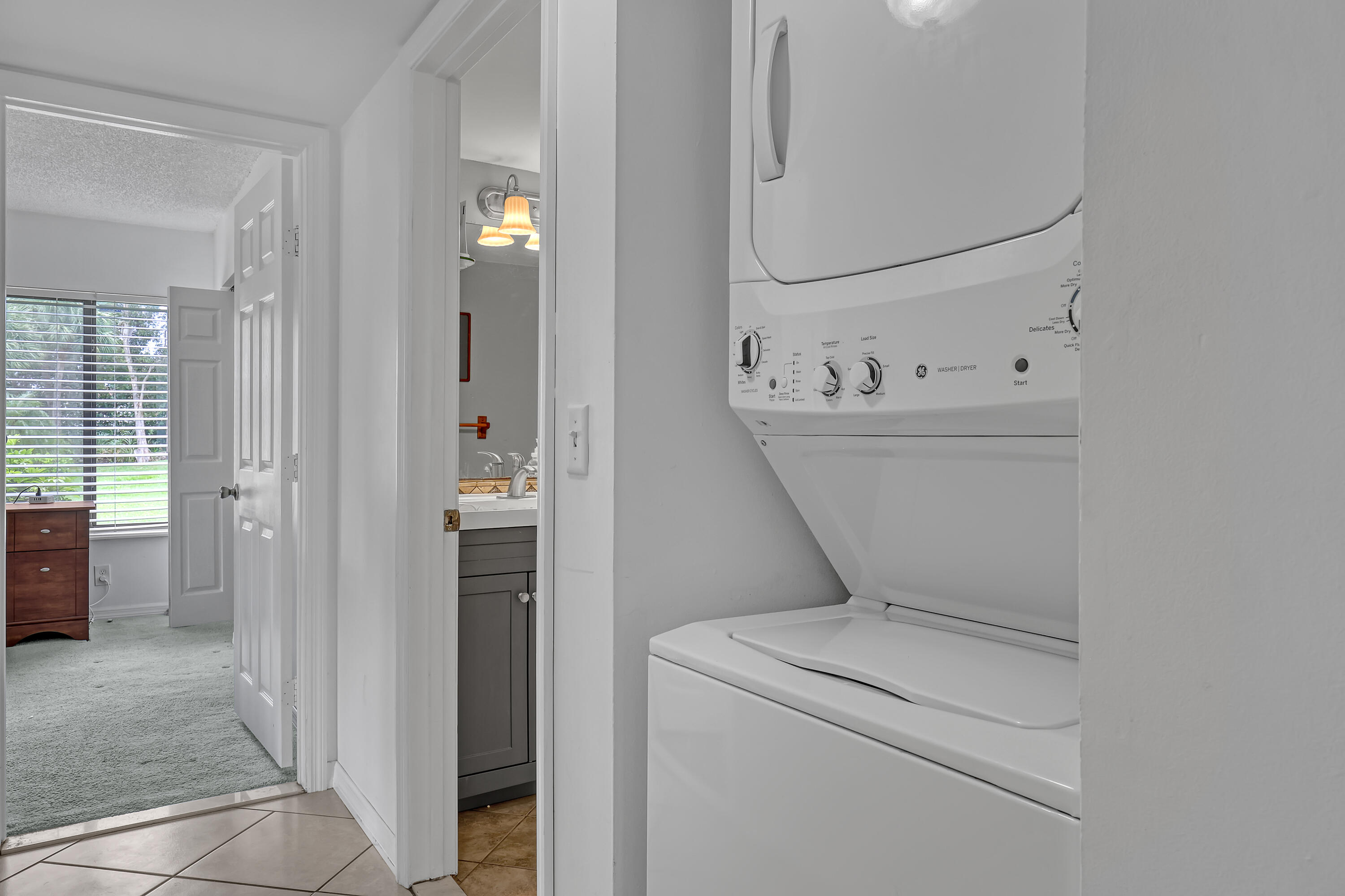 PALM CLUB WEST VILLAGE 1 CONDO - Residential