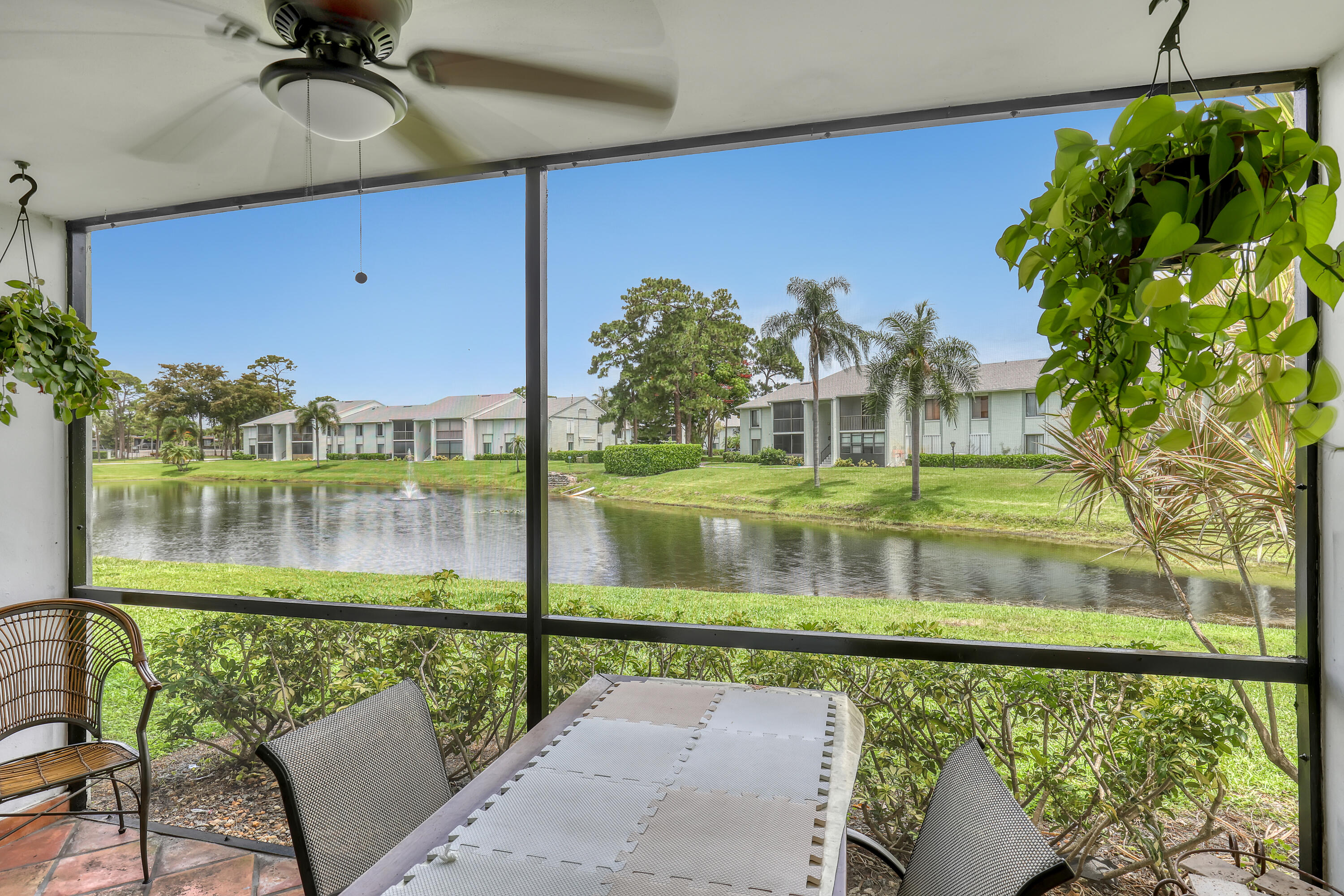 PALM CLUB WEST VILLAGE 1 CONDO - Residential