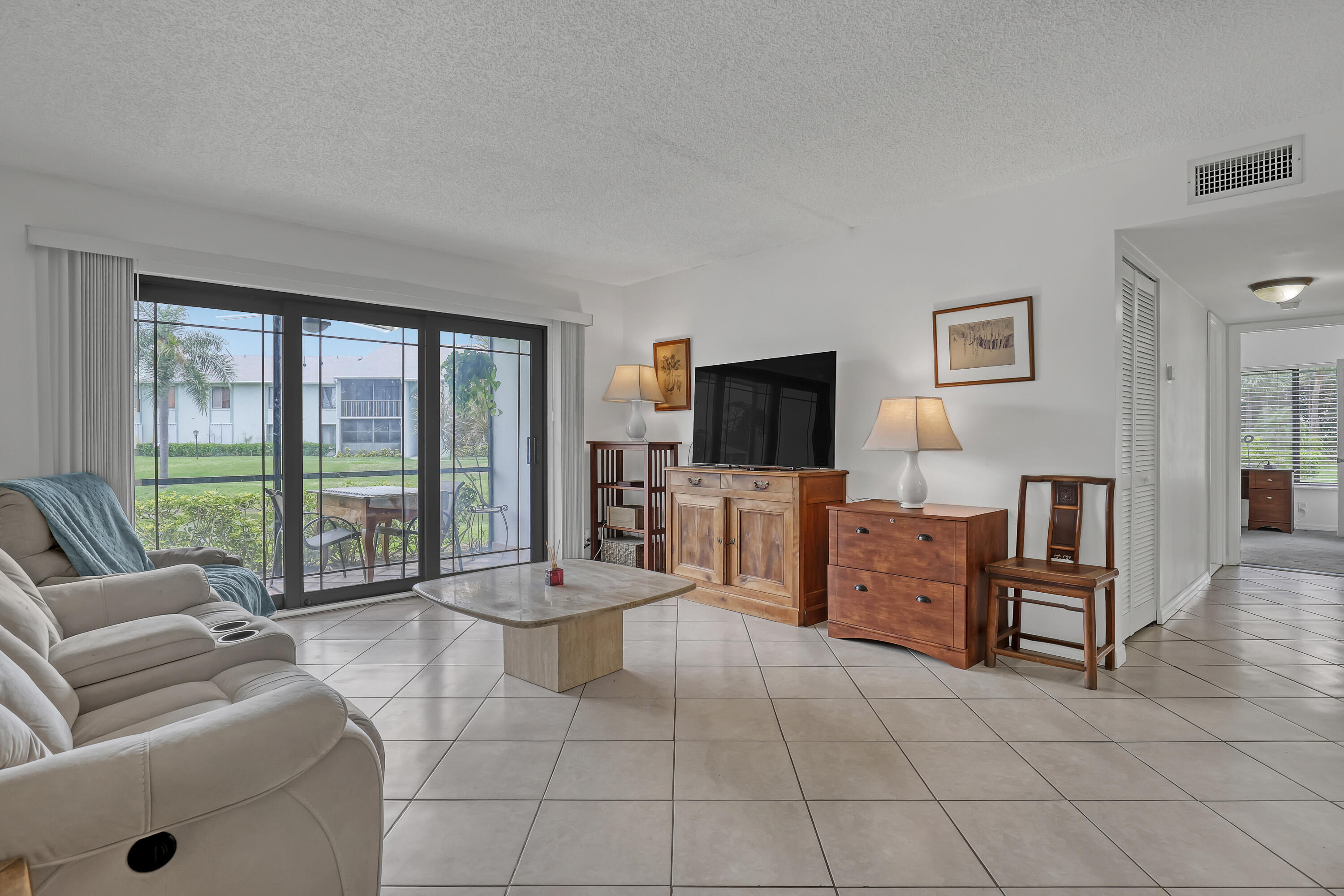 PALM CLUB WEST VILLAGE 1 CONDO - Residential