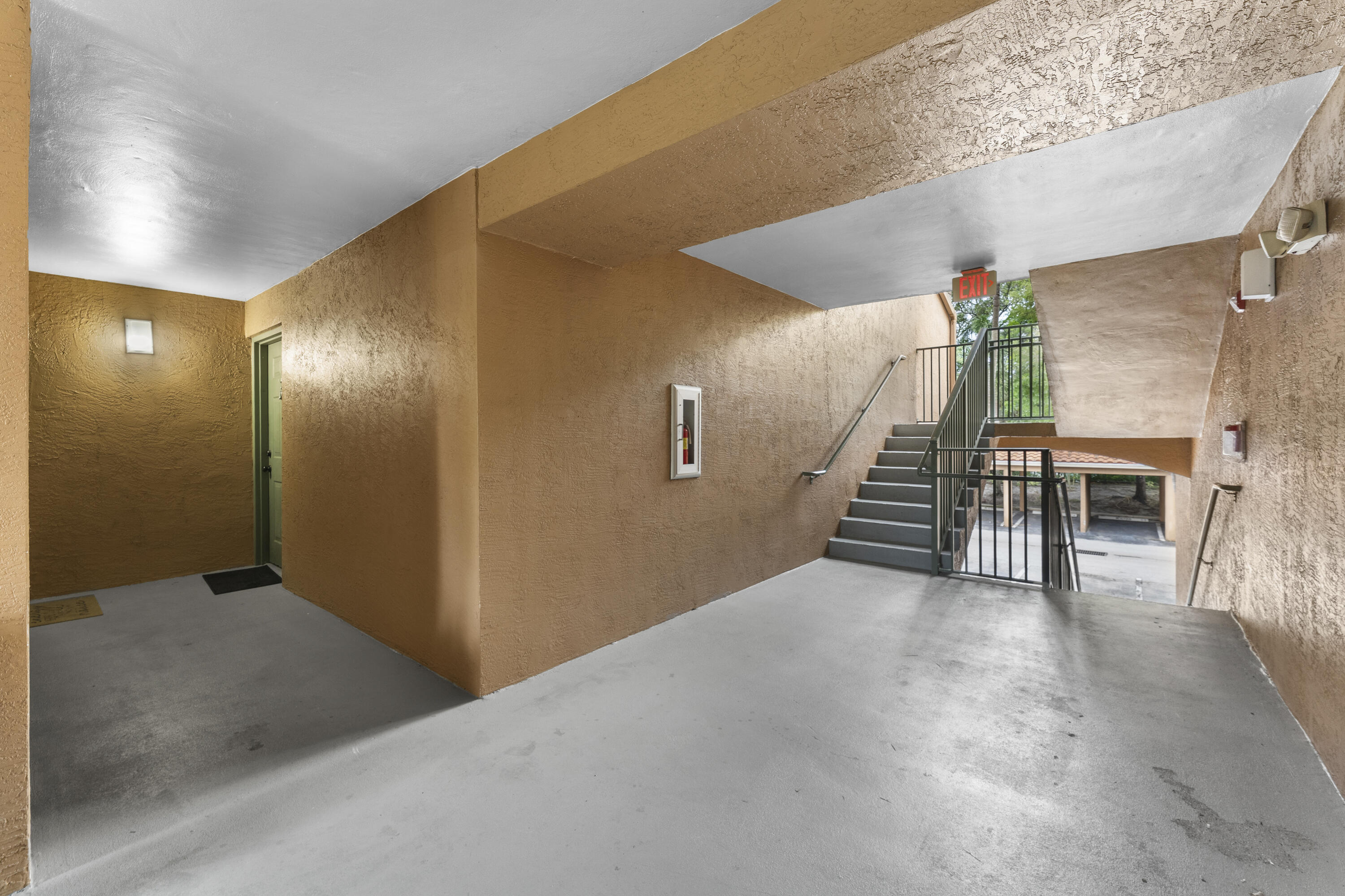 CARRINGTON AT COCONUT CREEK - Residential