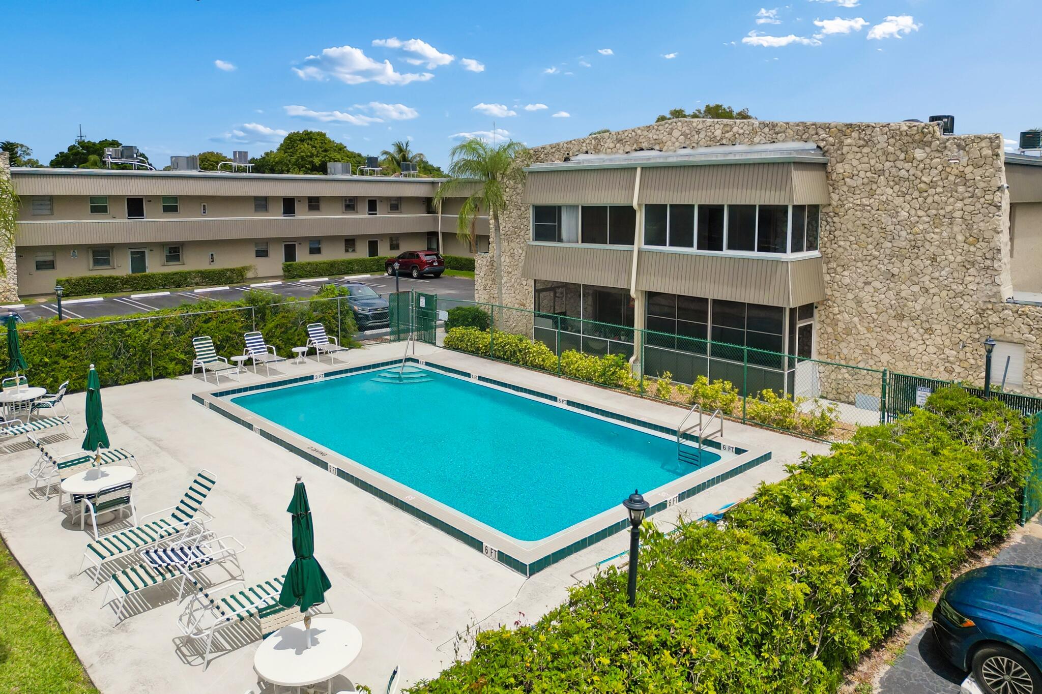 CHAROLAIS CONDO - Residential